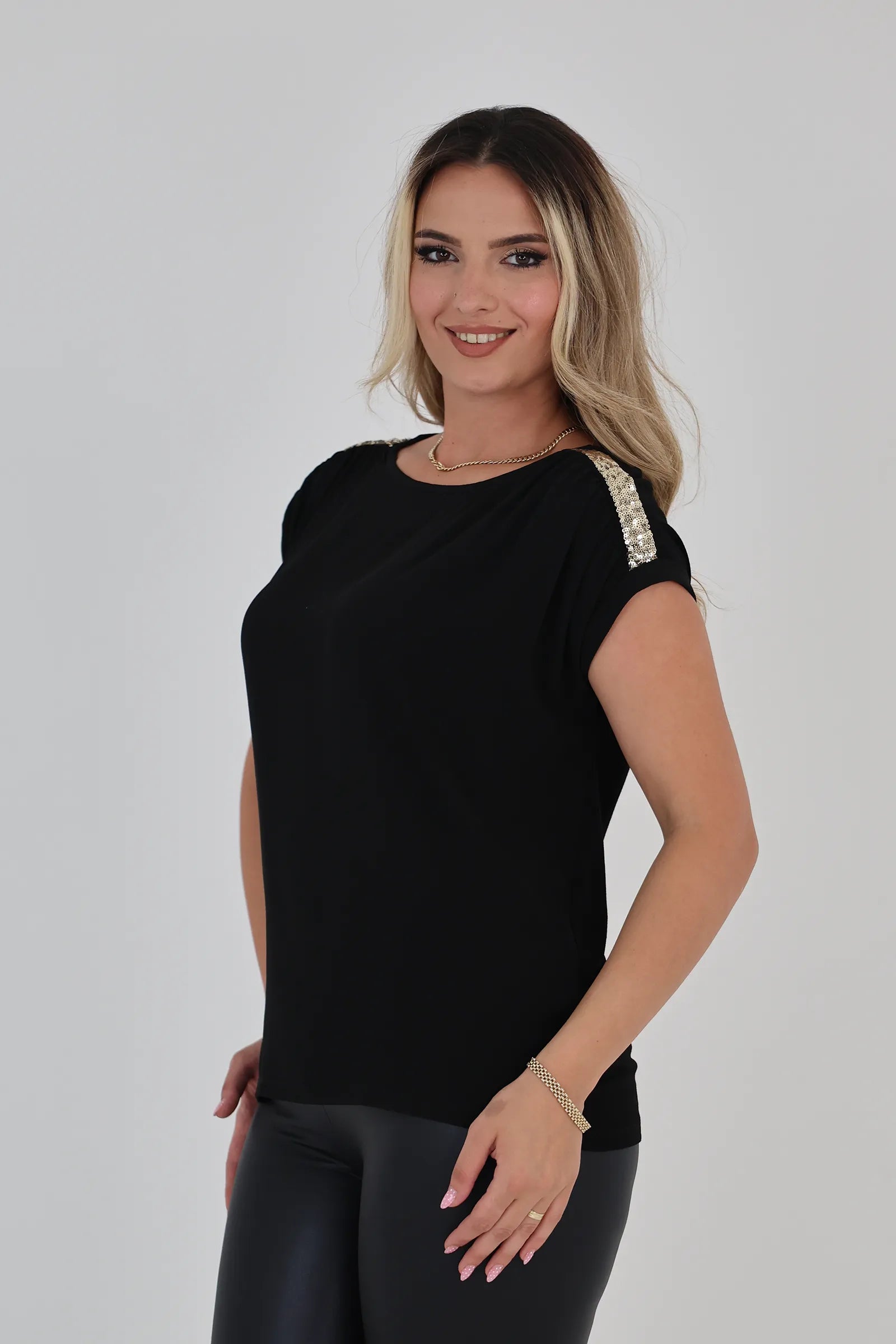 Maice sleeve jewel