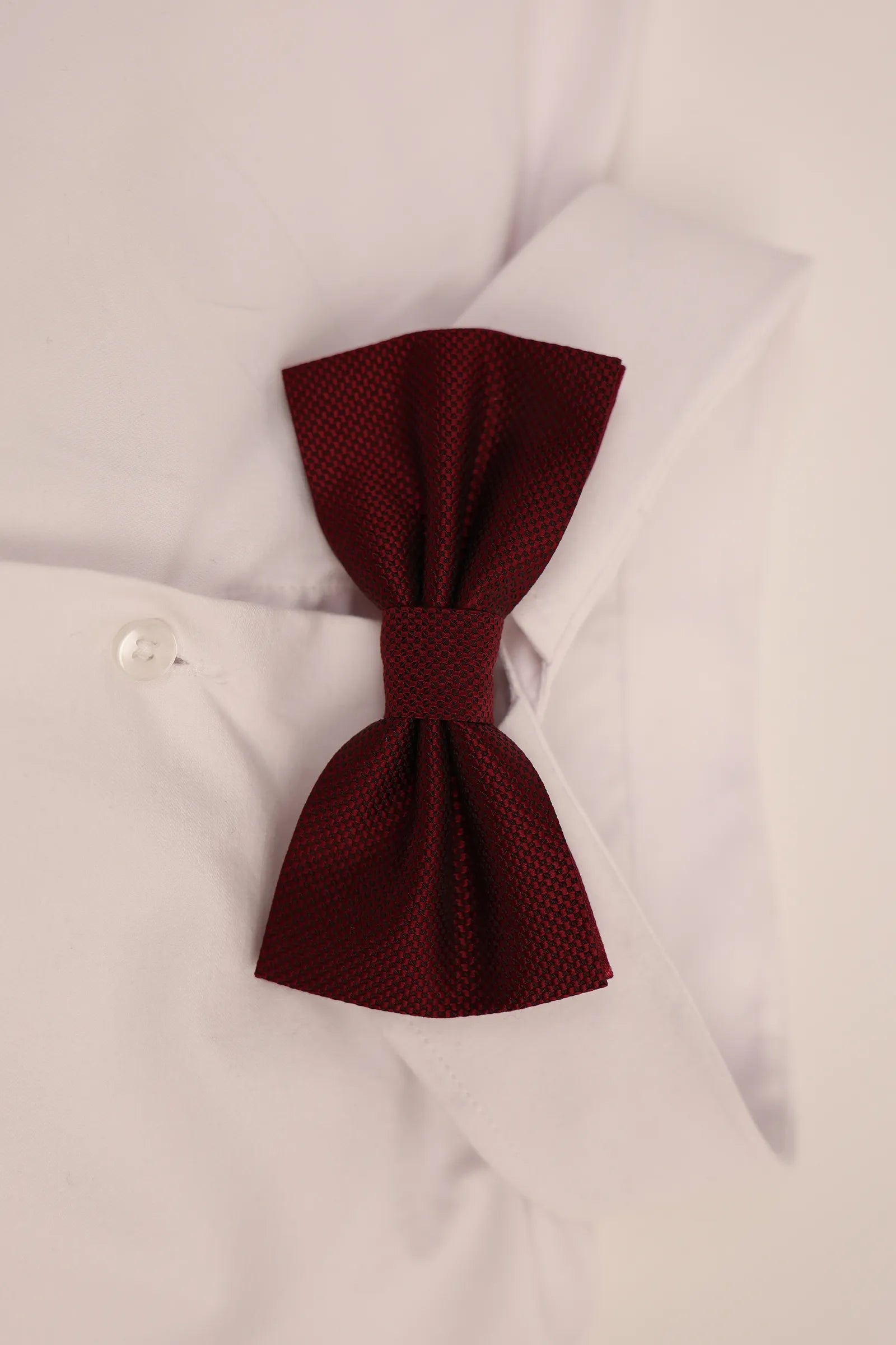 Fjongo bow tie