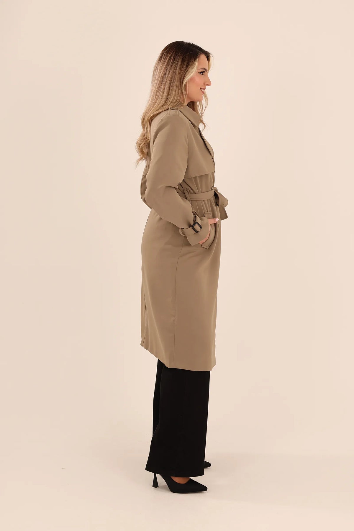 Mantil bellted trench