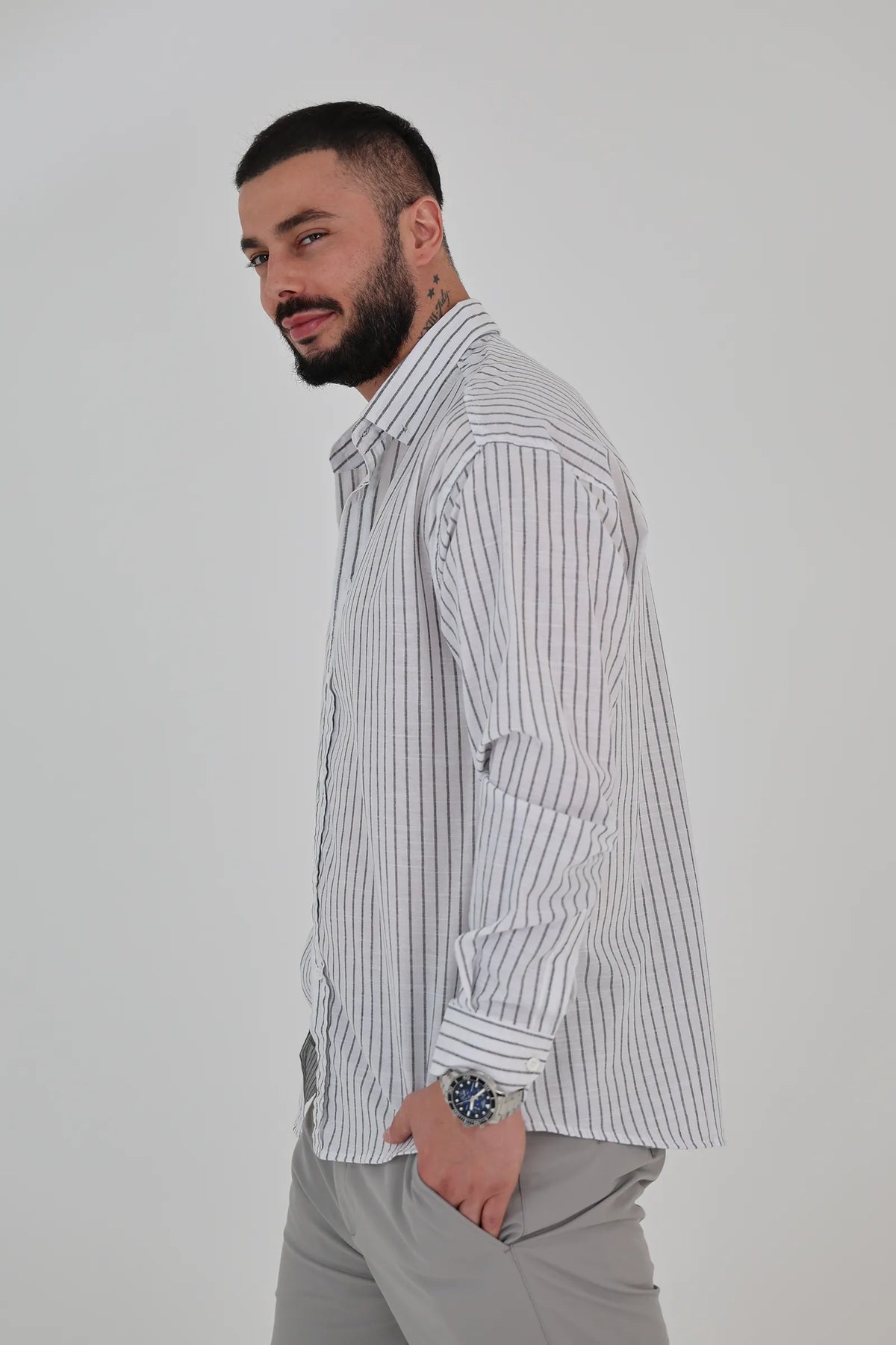 Kemishe fine vertical stripe