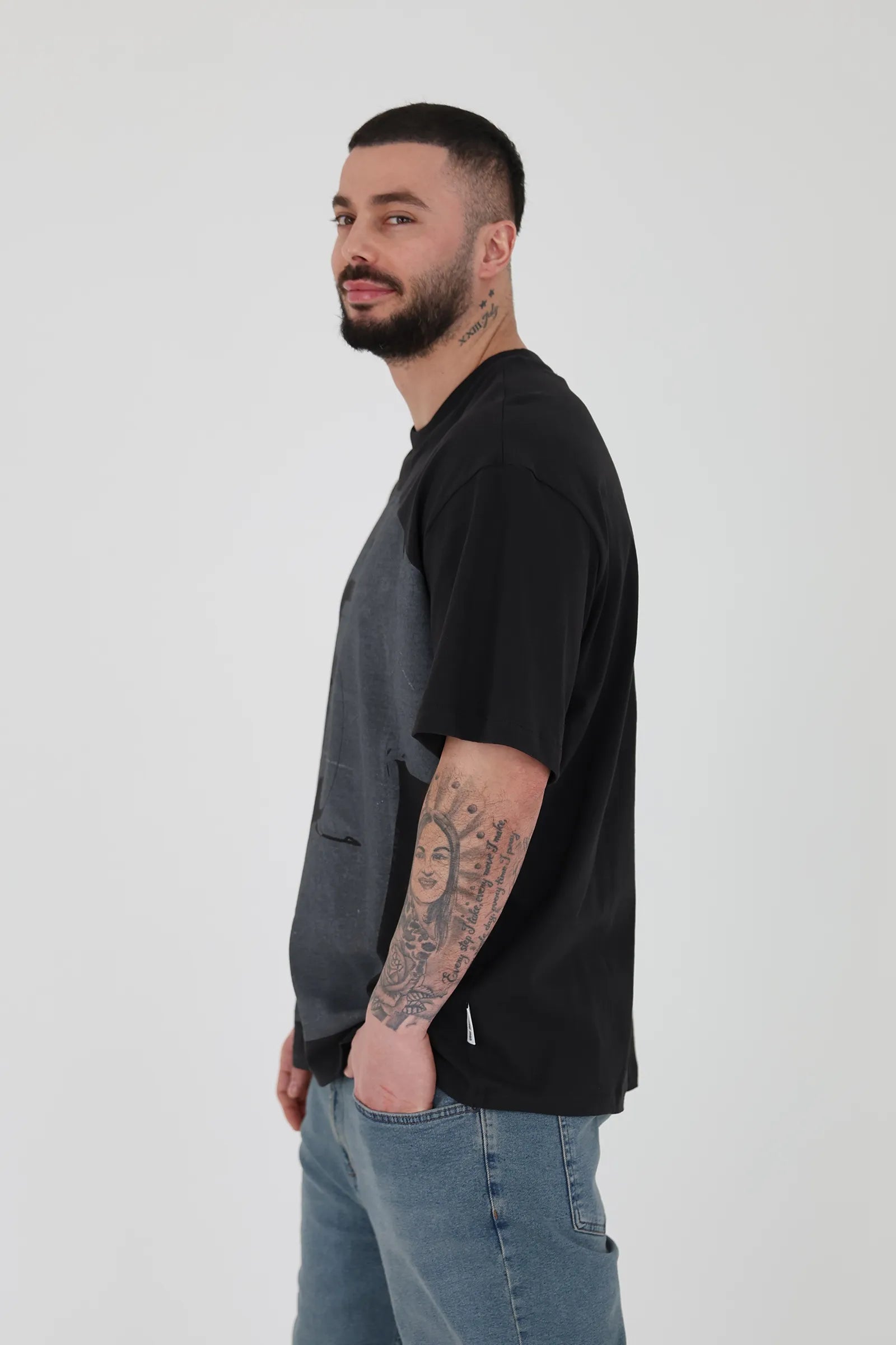 Maice anime tee