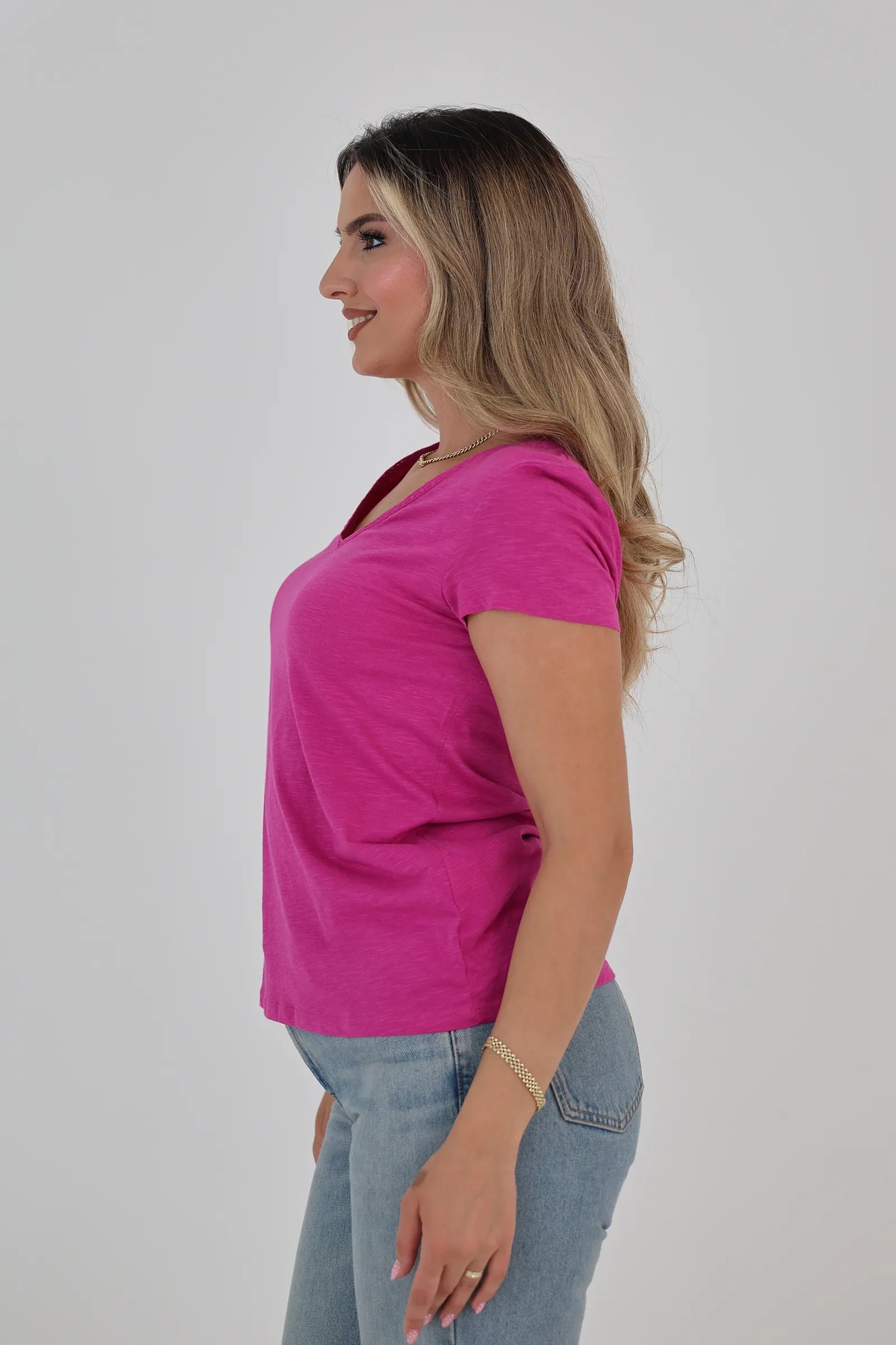Maice v neck tee