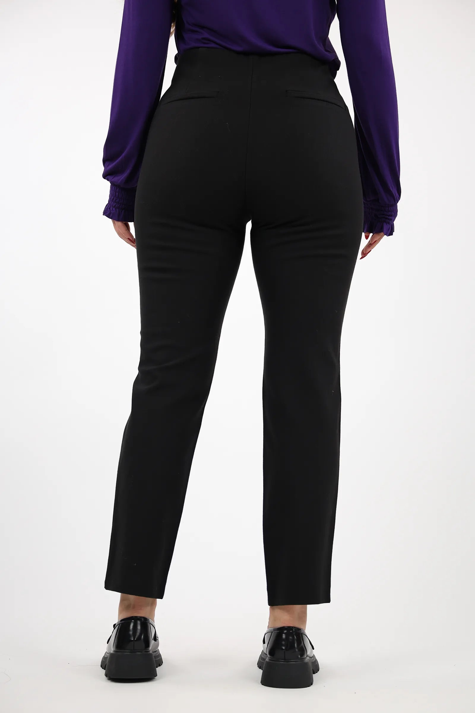 HELLANKE Ankle Pants