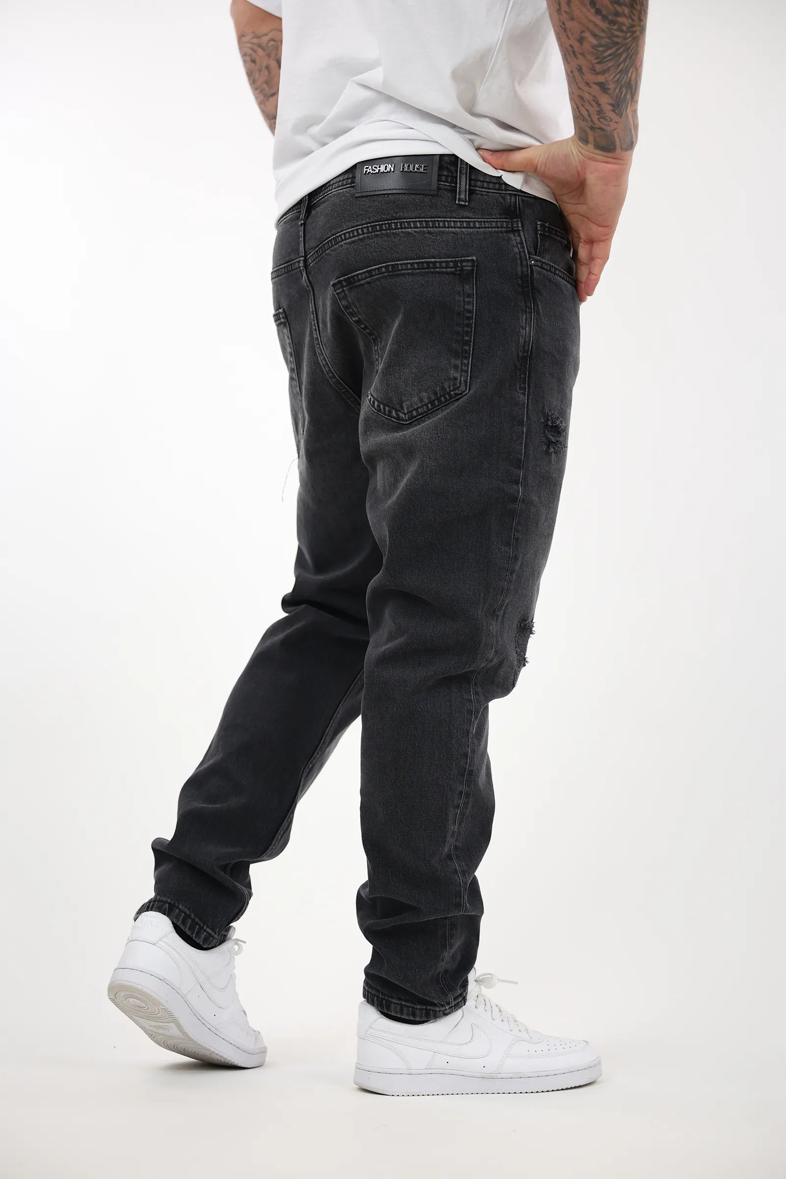 FARMERKA RIPPED JEANS