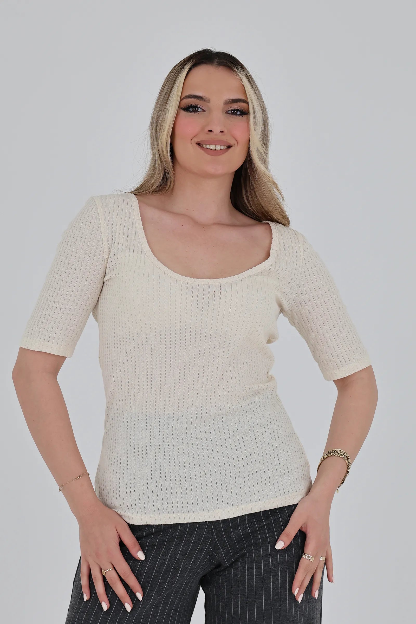 Maice scoop neck
