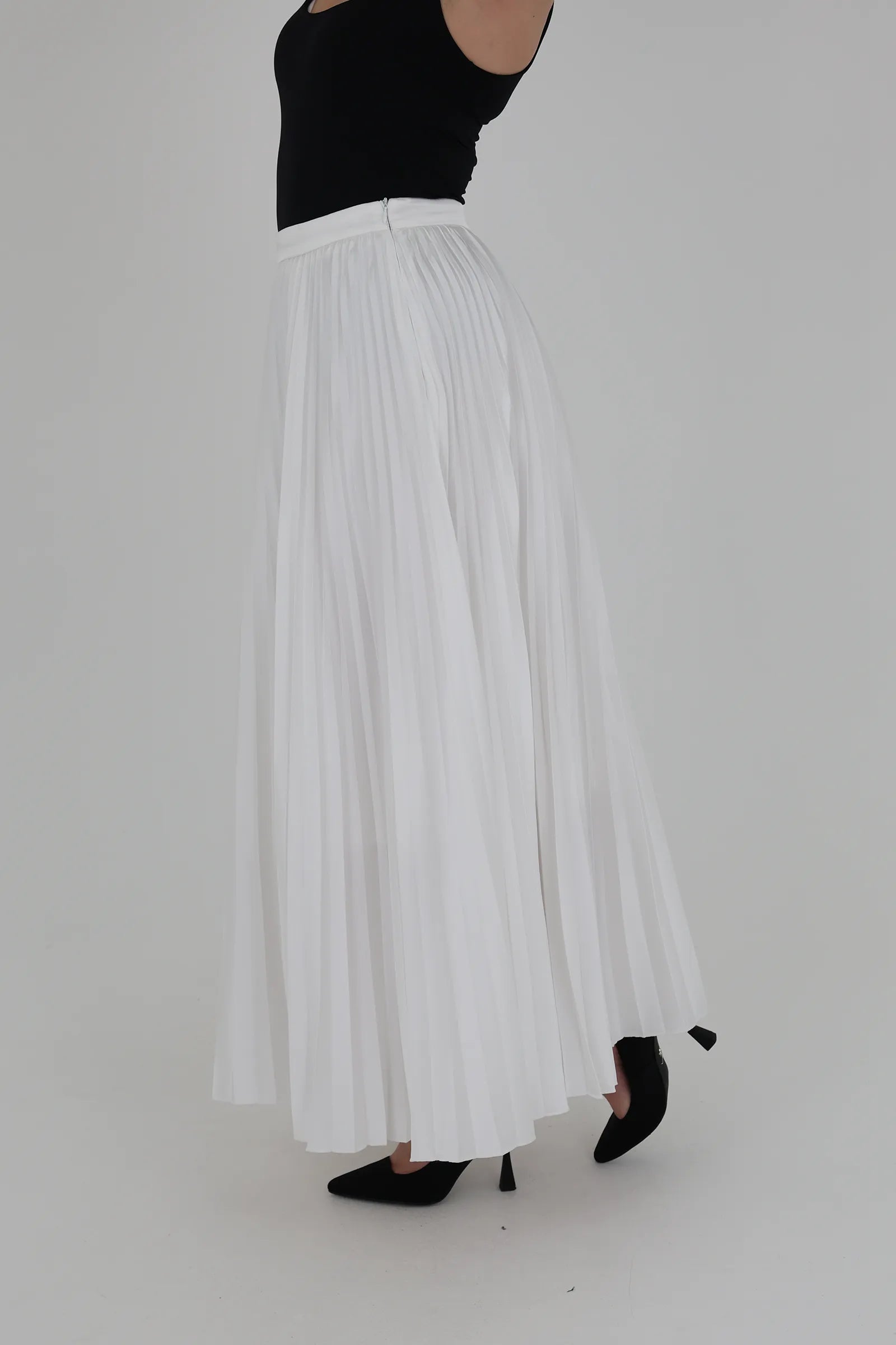 Set flowy pleated