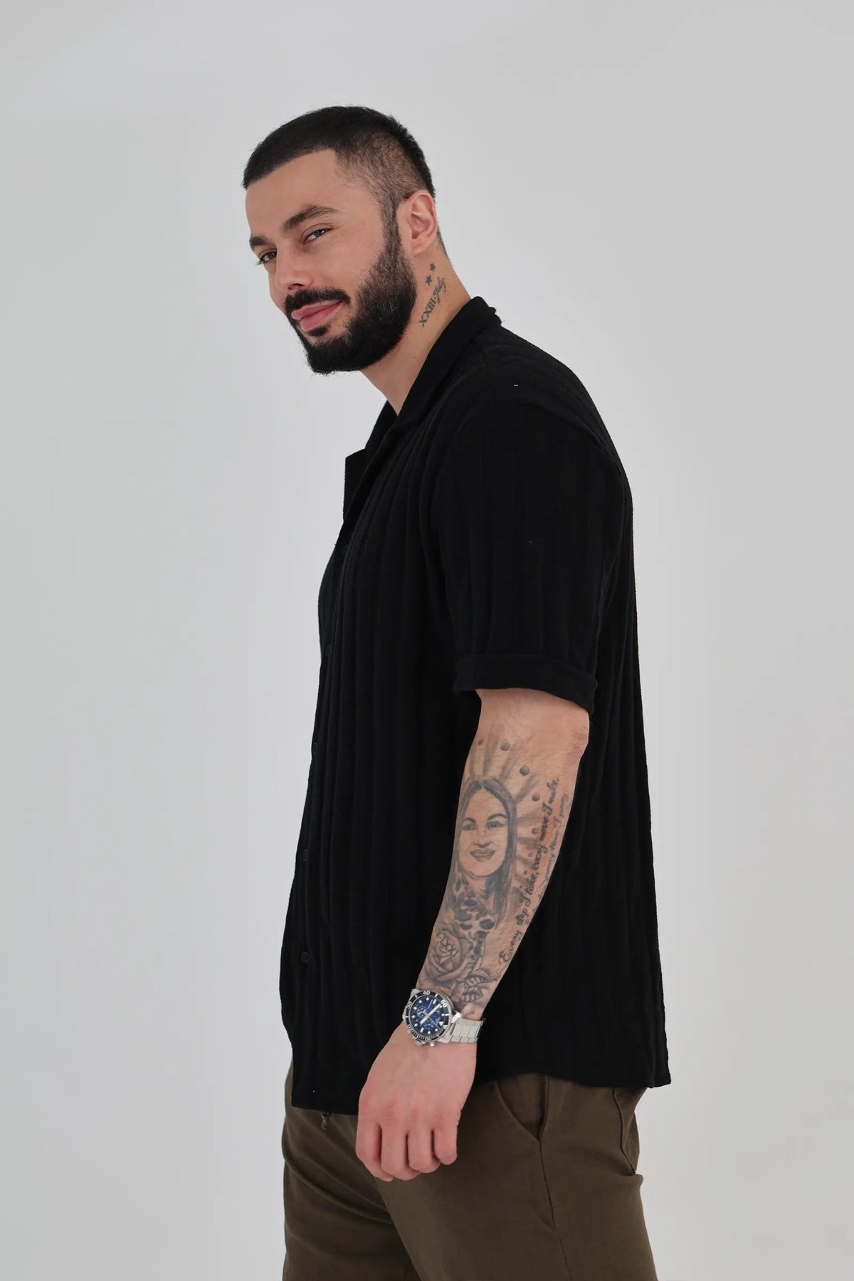 Kemishe holiday shirt