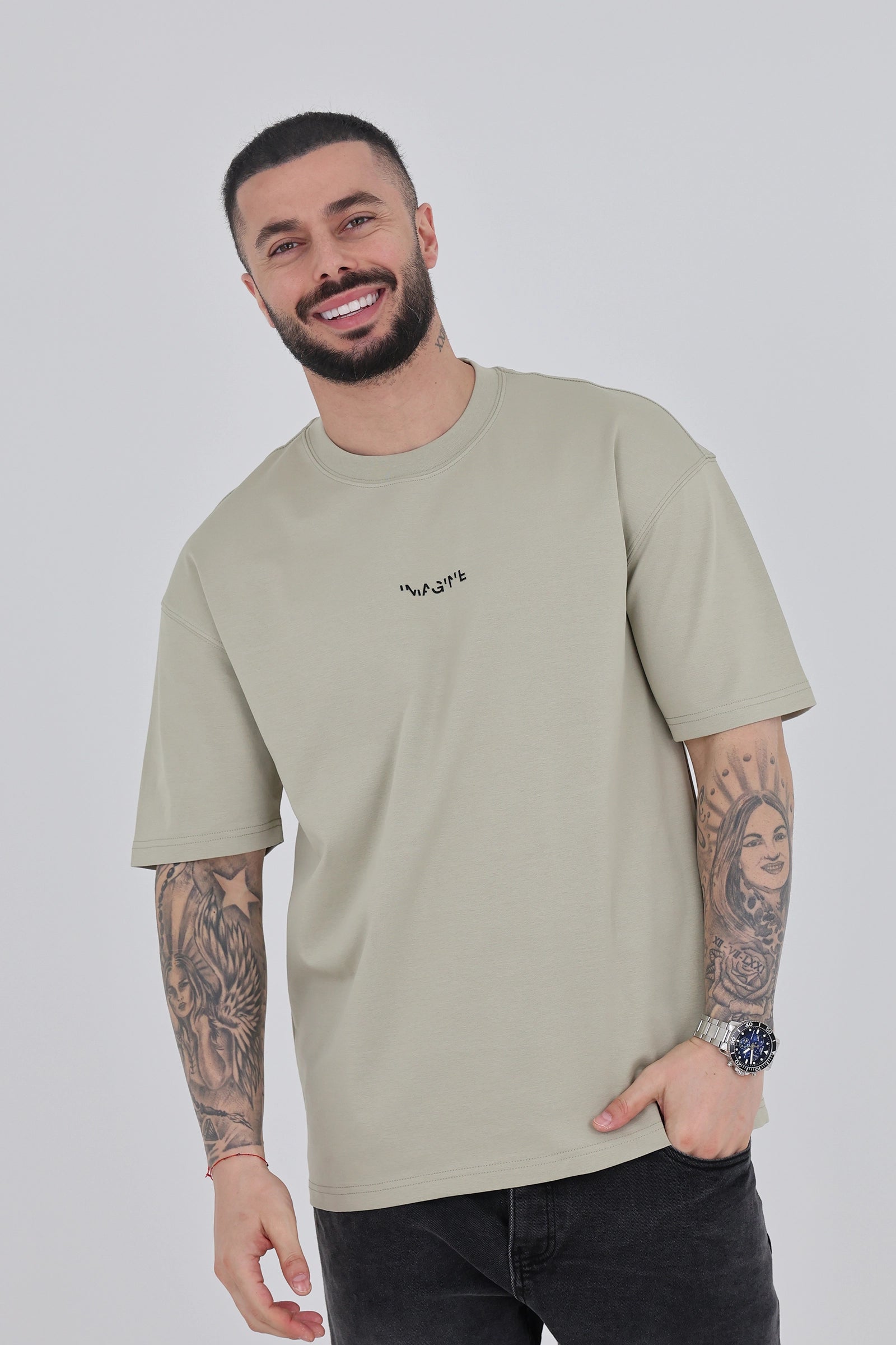 Maice small chest logo