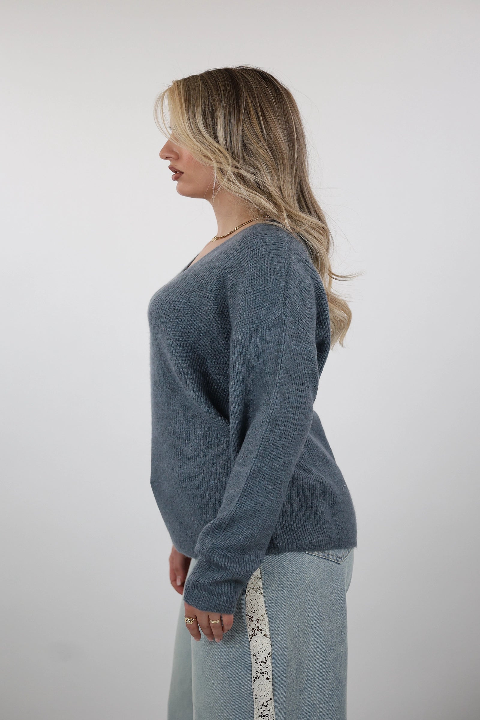 XHEMPER Deep V Knit