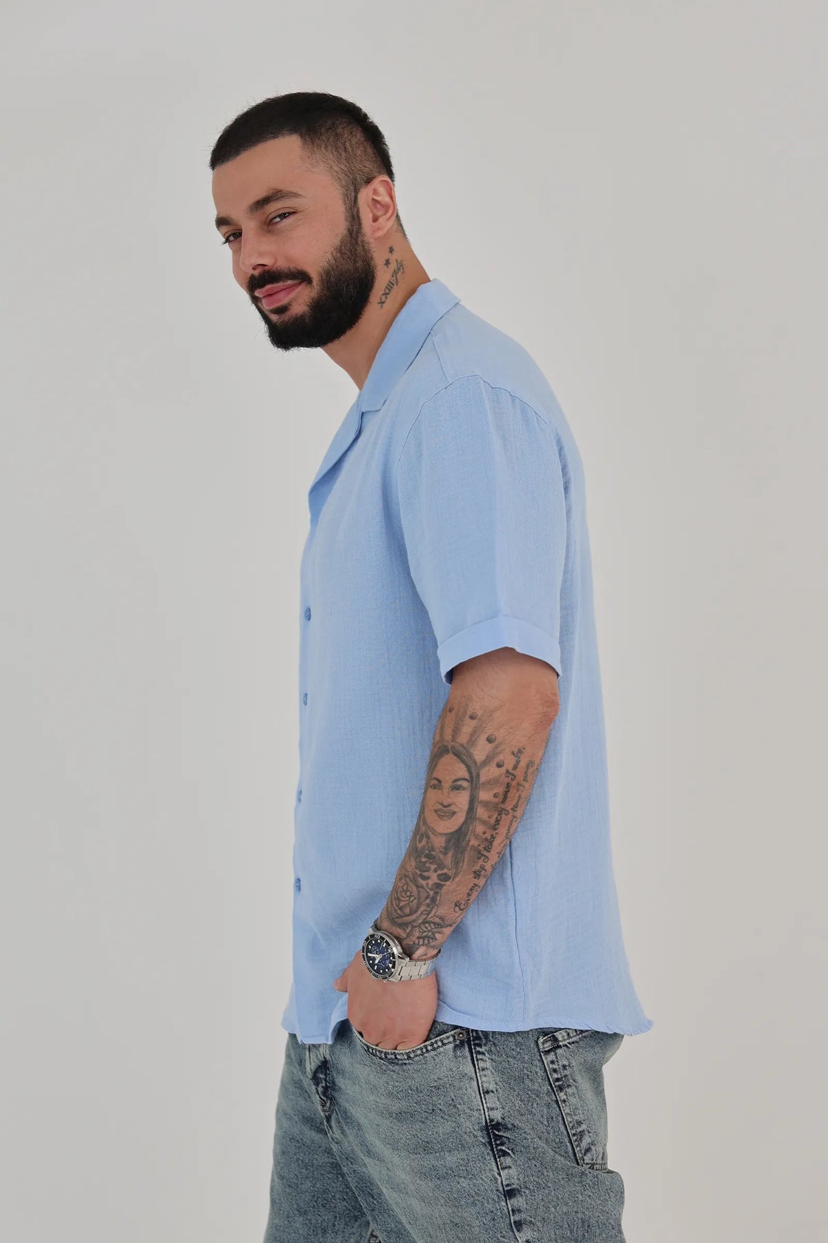 Kemishe holiday shirt
