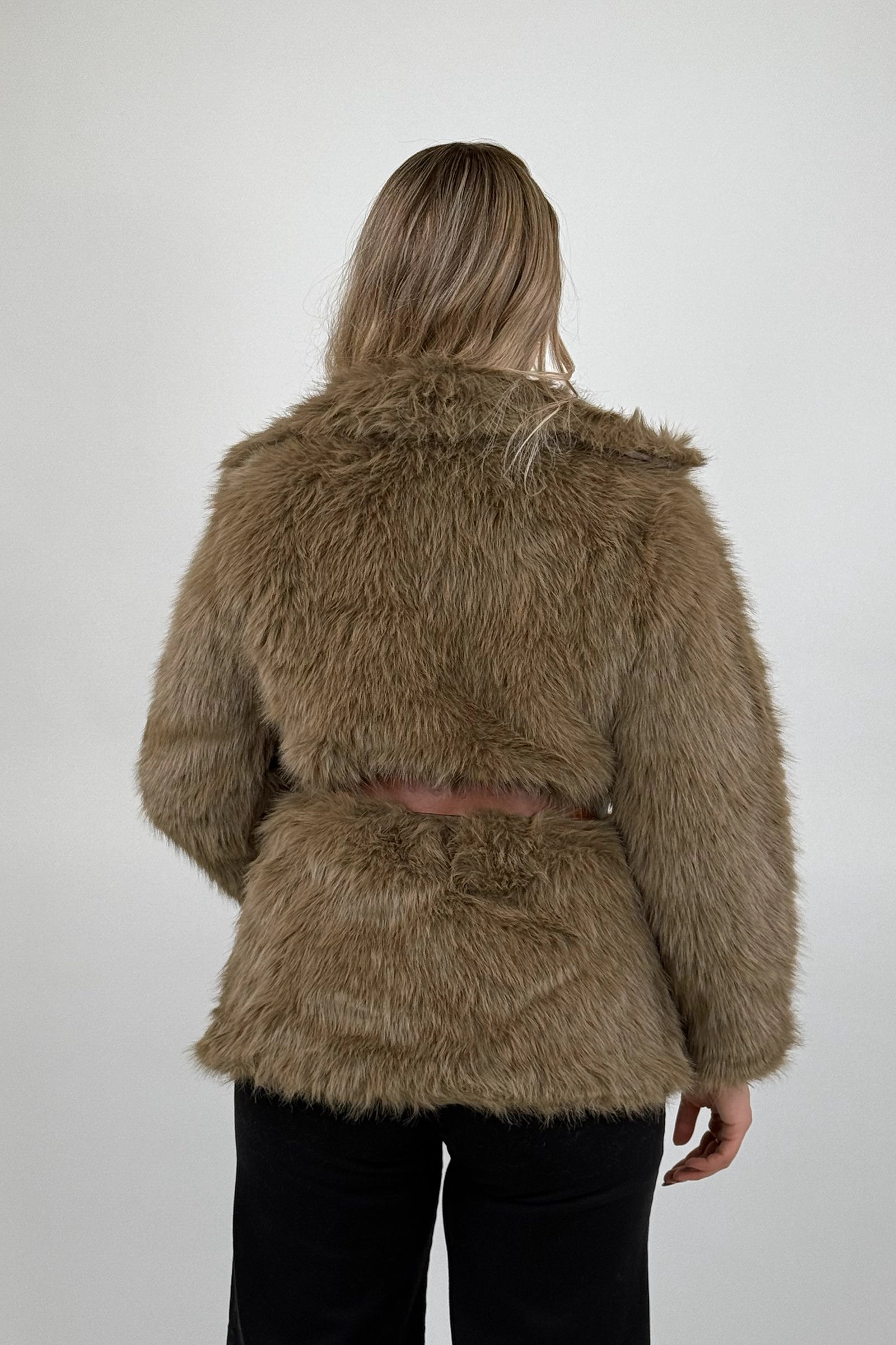 PALLTO Textured Faux