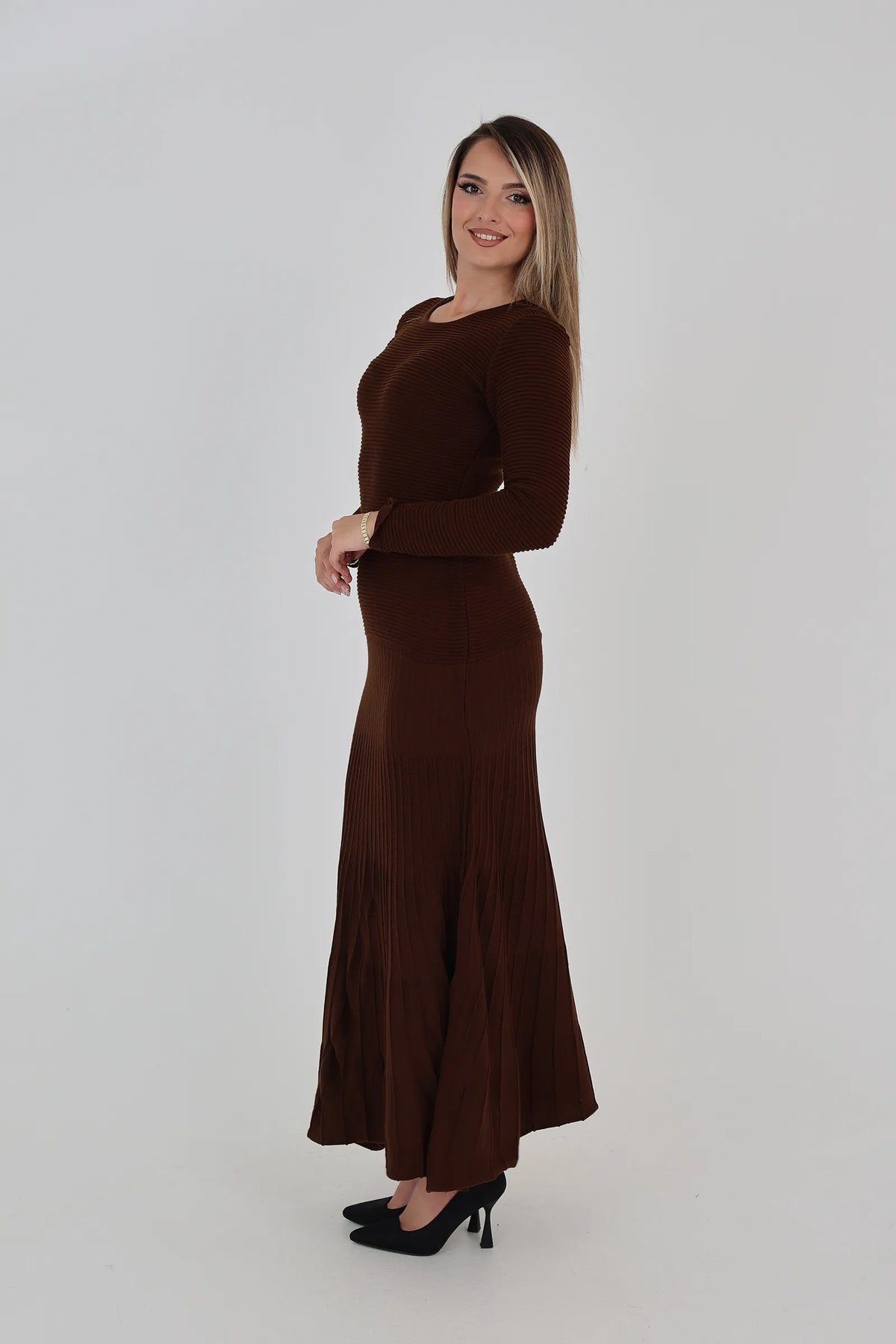 Fustan crew-neck maxi dress