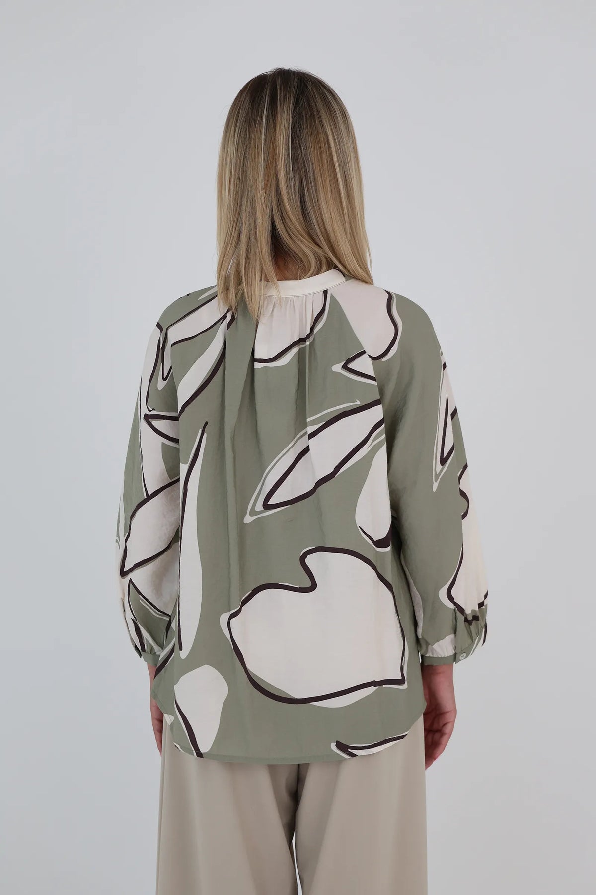 Kemishe abstract floral