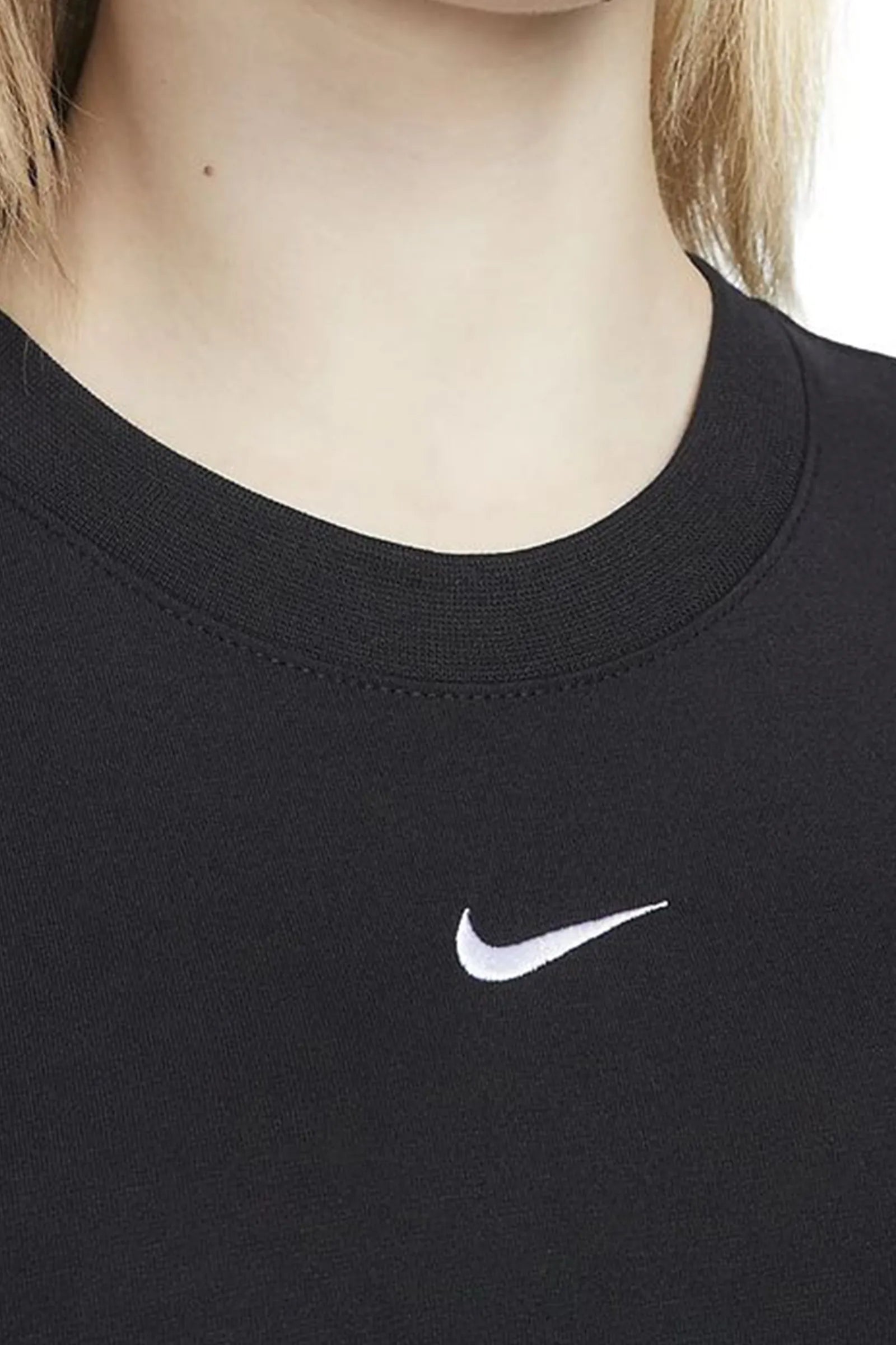 MAICE Nike  Essential Slim Crop Tee FB2873-010