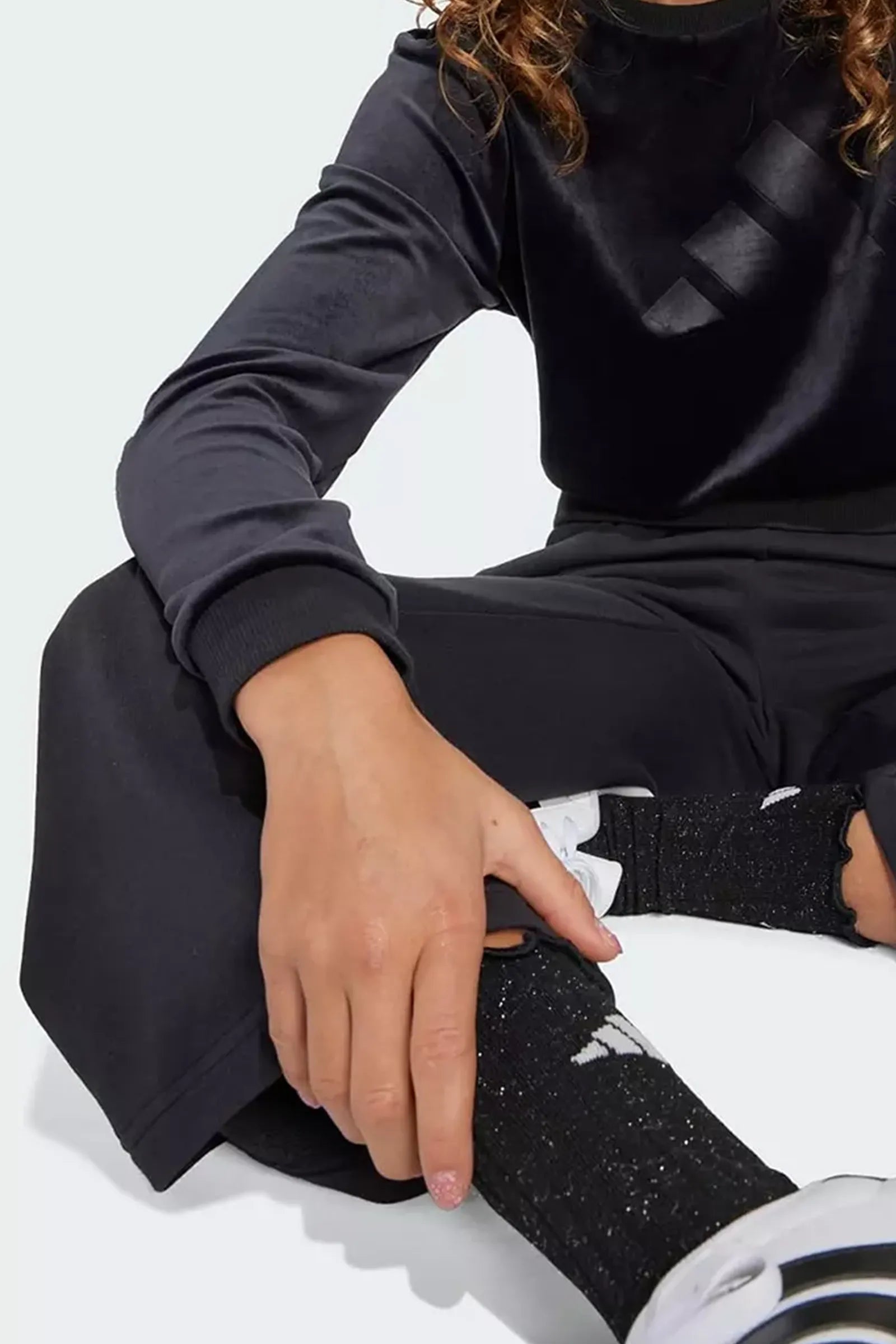 DUKS GIRL HOLIDAY GLAM CROPPED SWEATSHIRT