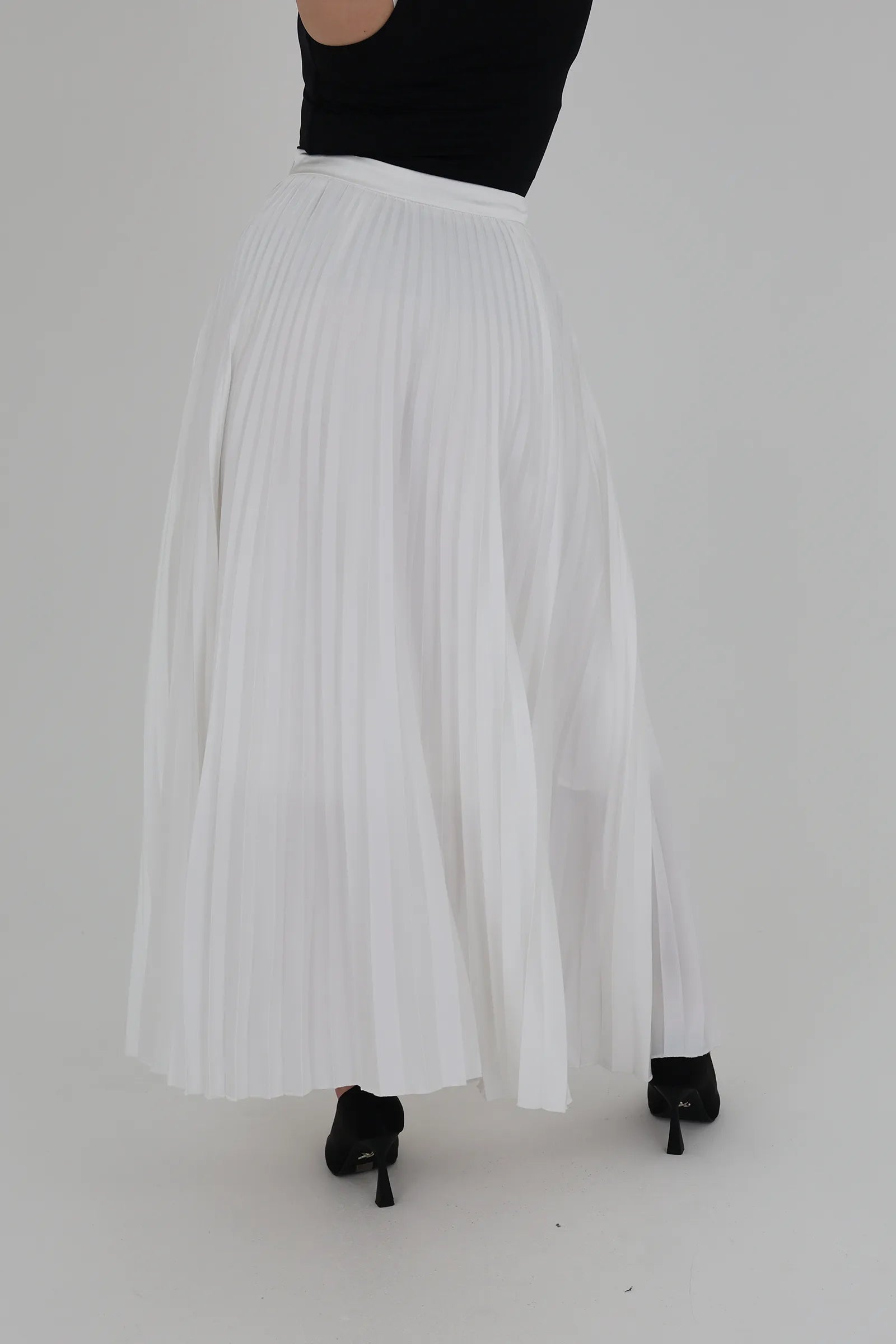 Set flowy pleated