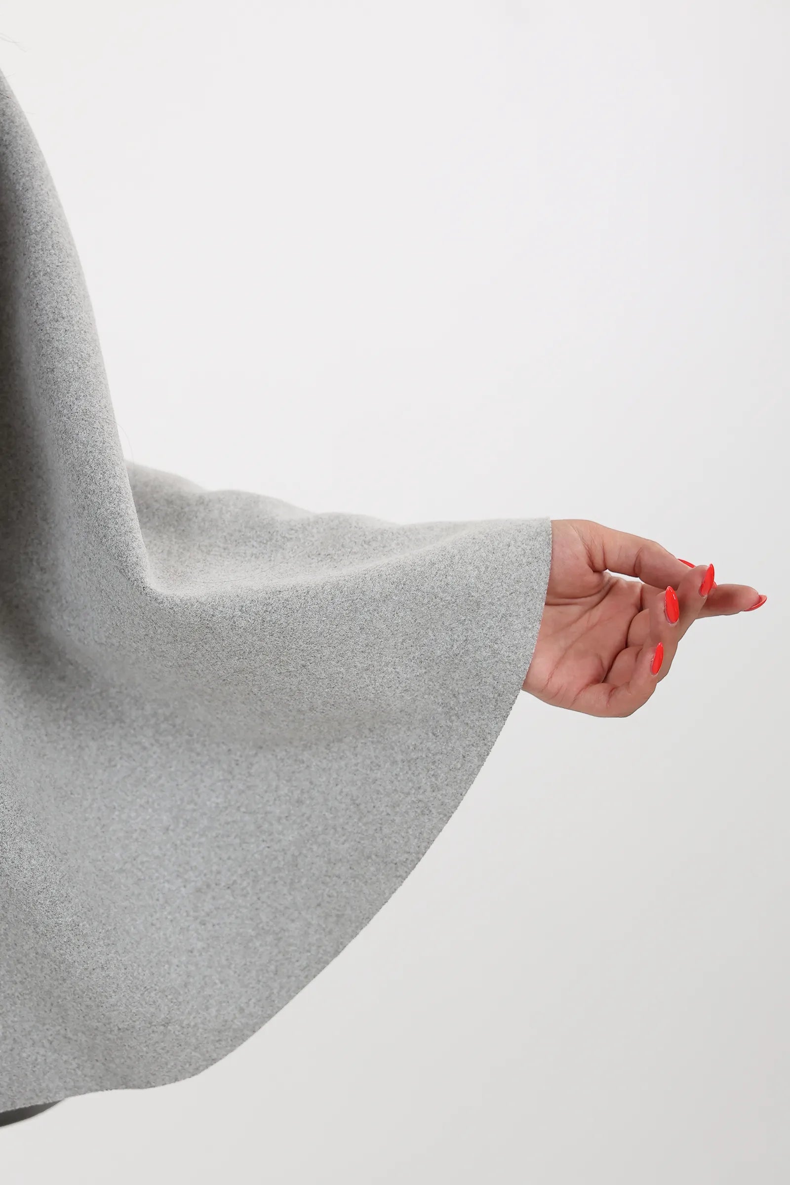 PALLTO BELTED PONCHO