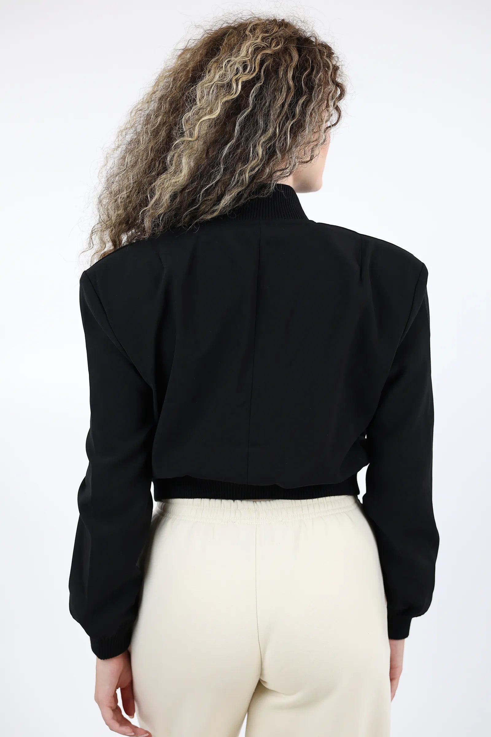 JAKNE MUST HAVE