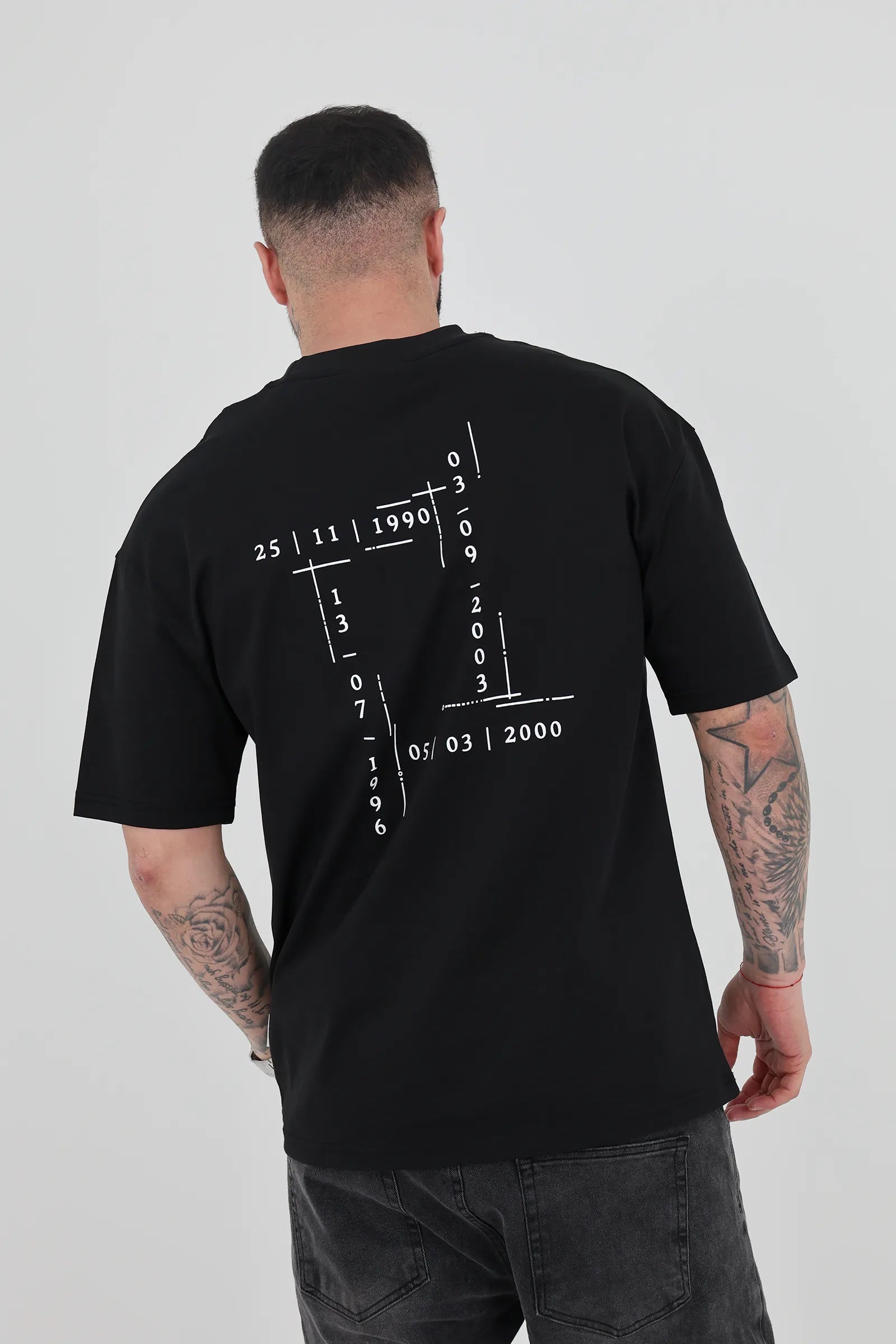 Maice small chest logo