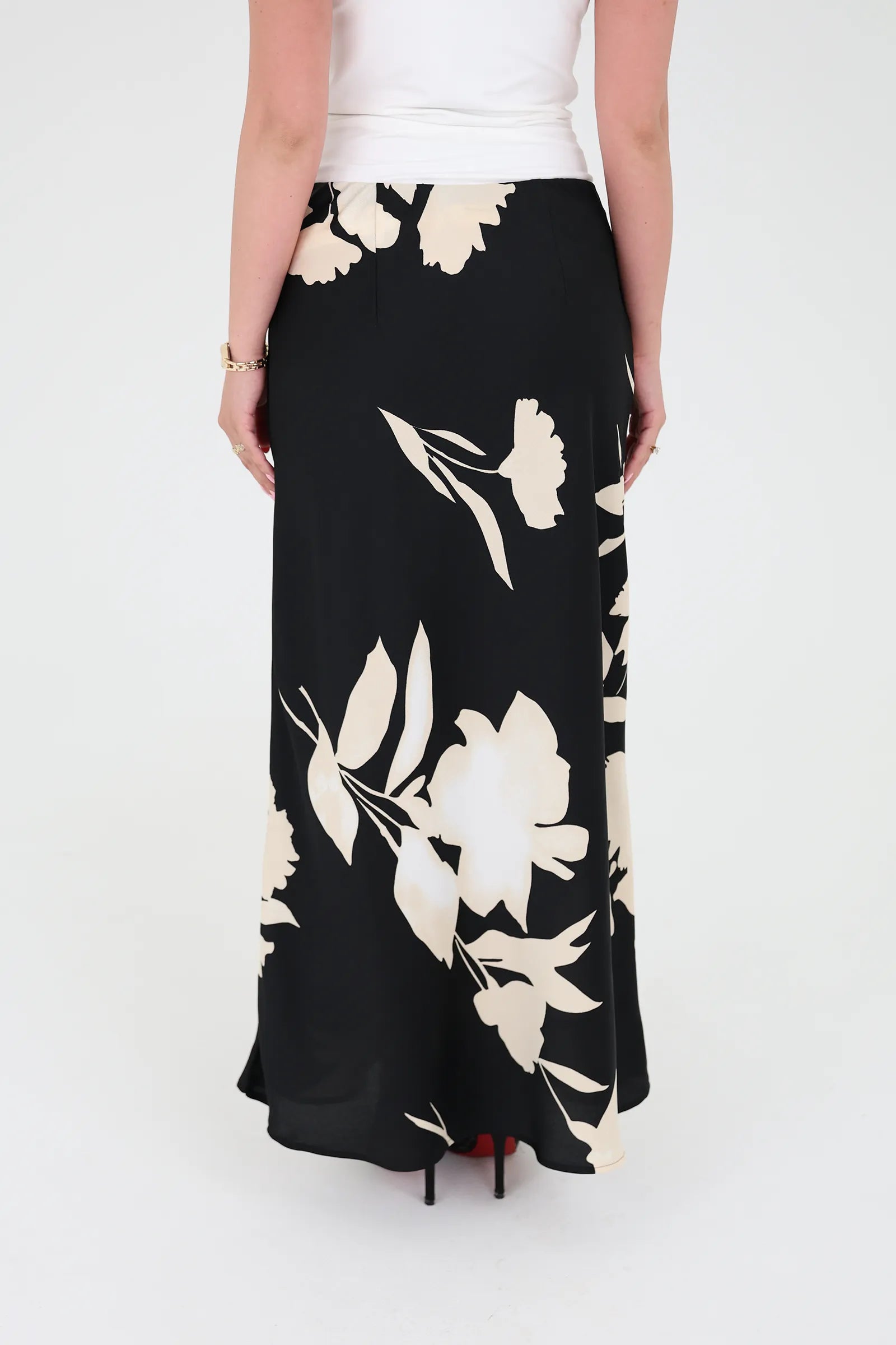 Fund floral satin