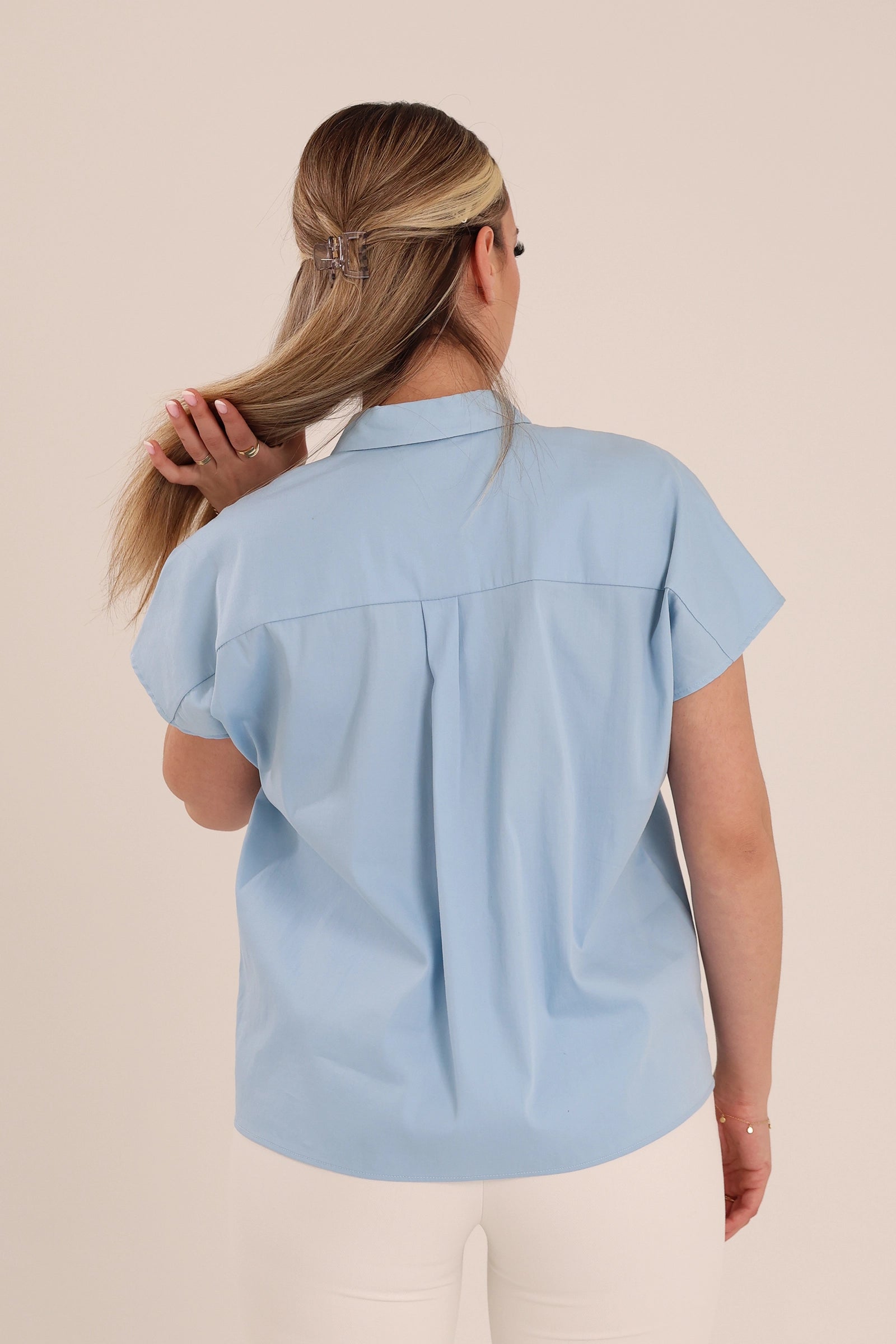 Kemishe blue button down