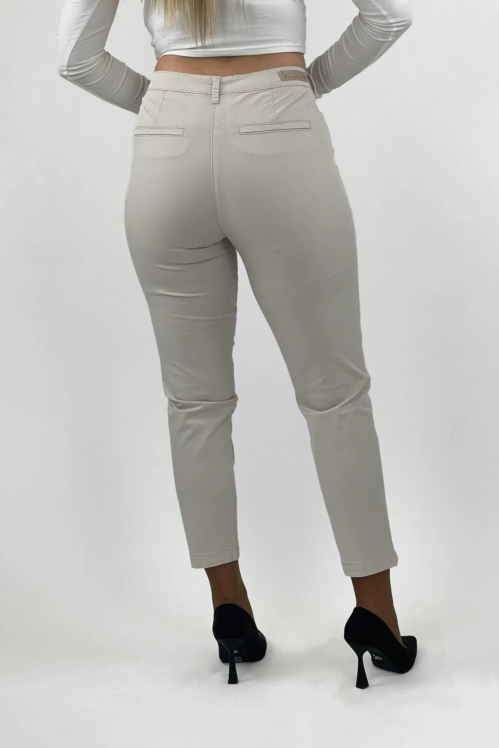 pantallona soft beige