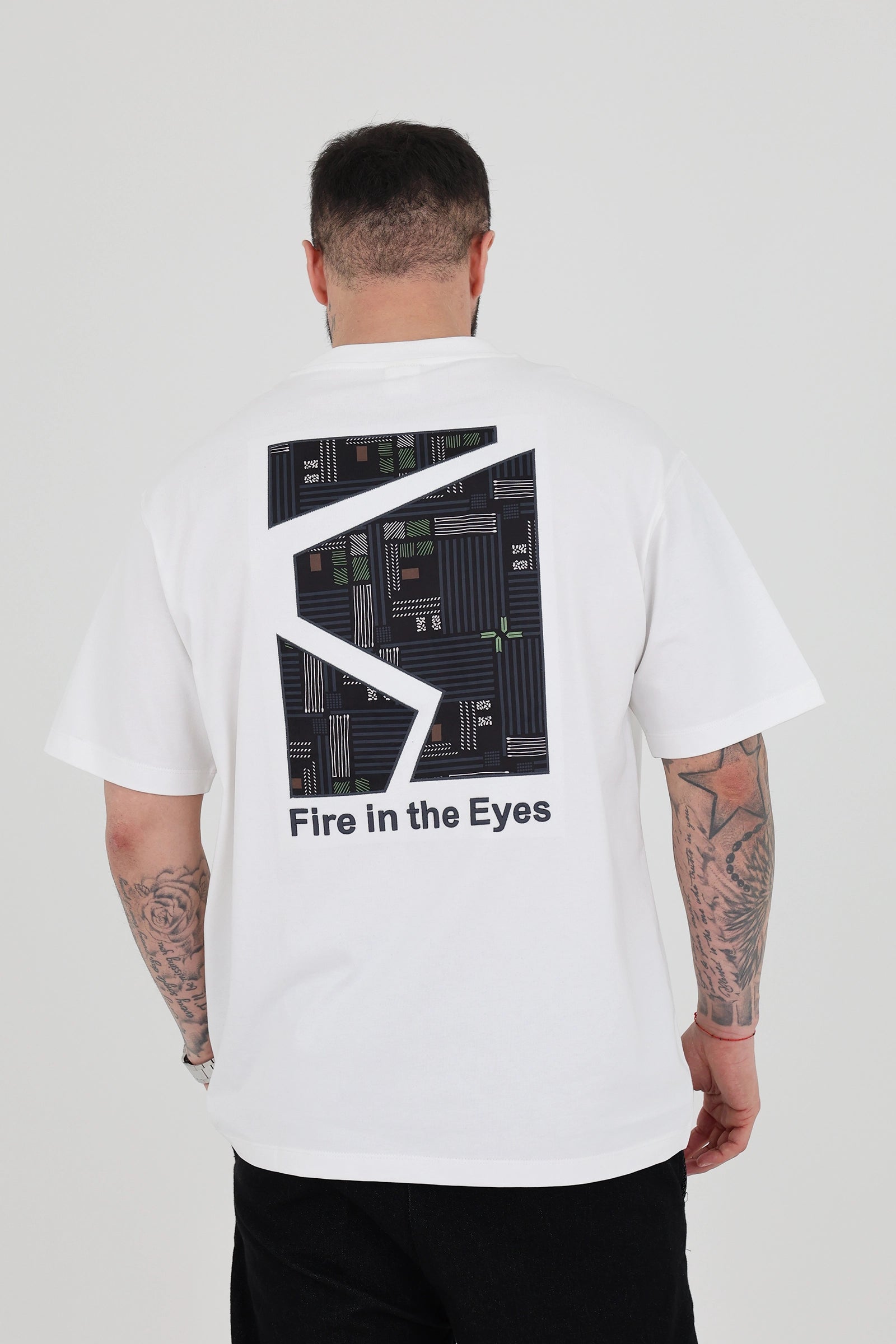 Maice fire in the eyes