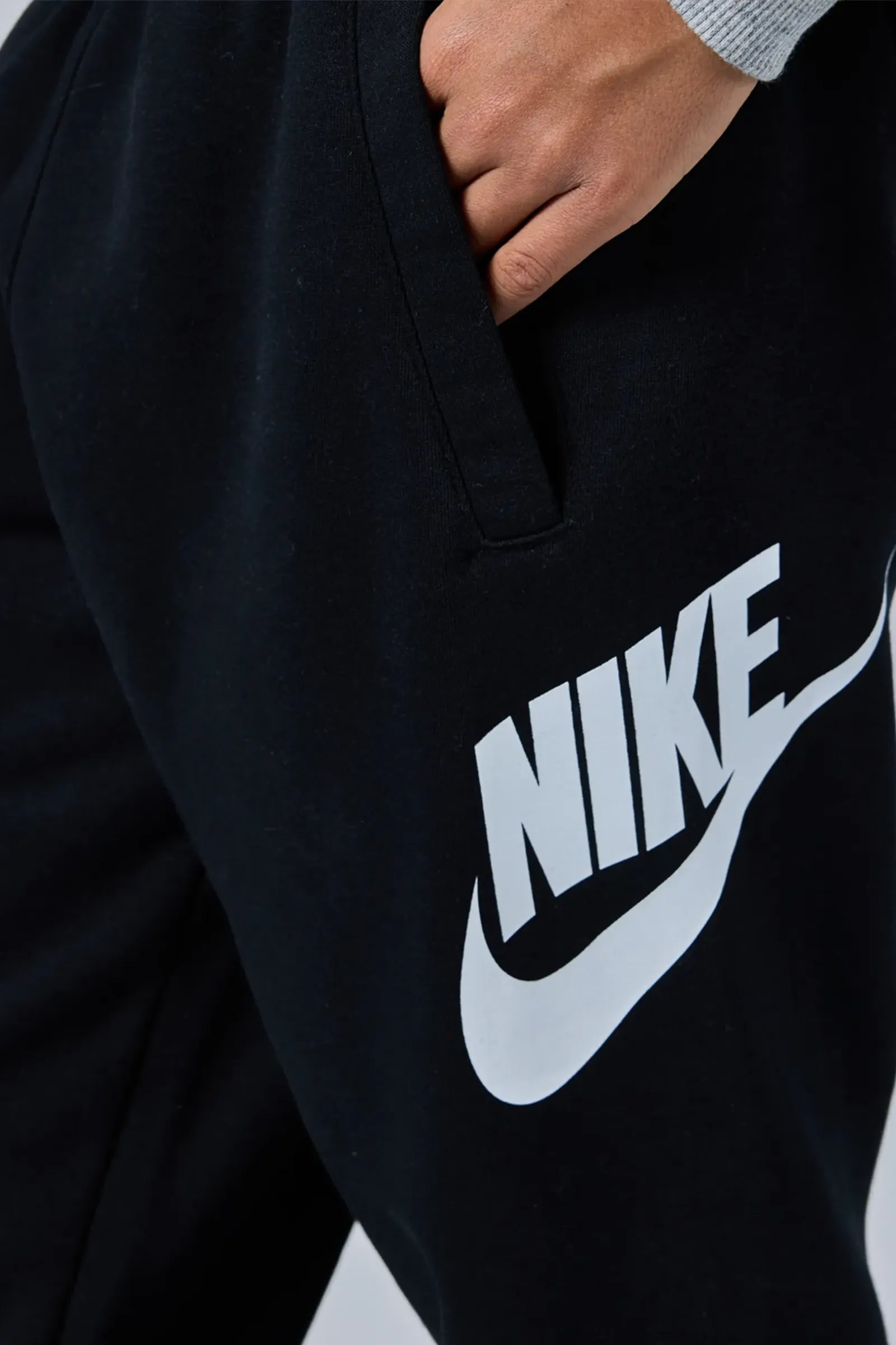 TRENERKA Nike Big Kids' Club Fleece Joggers