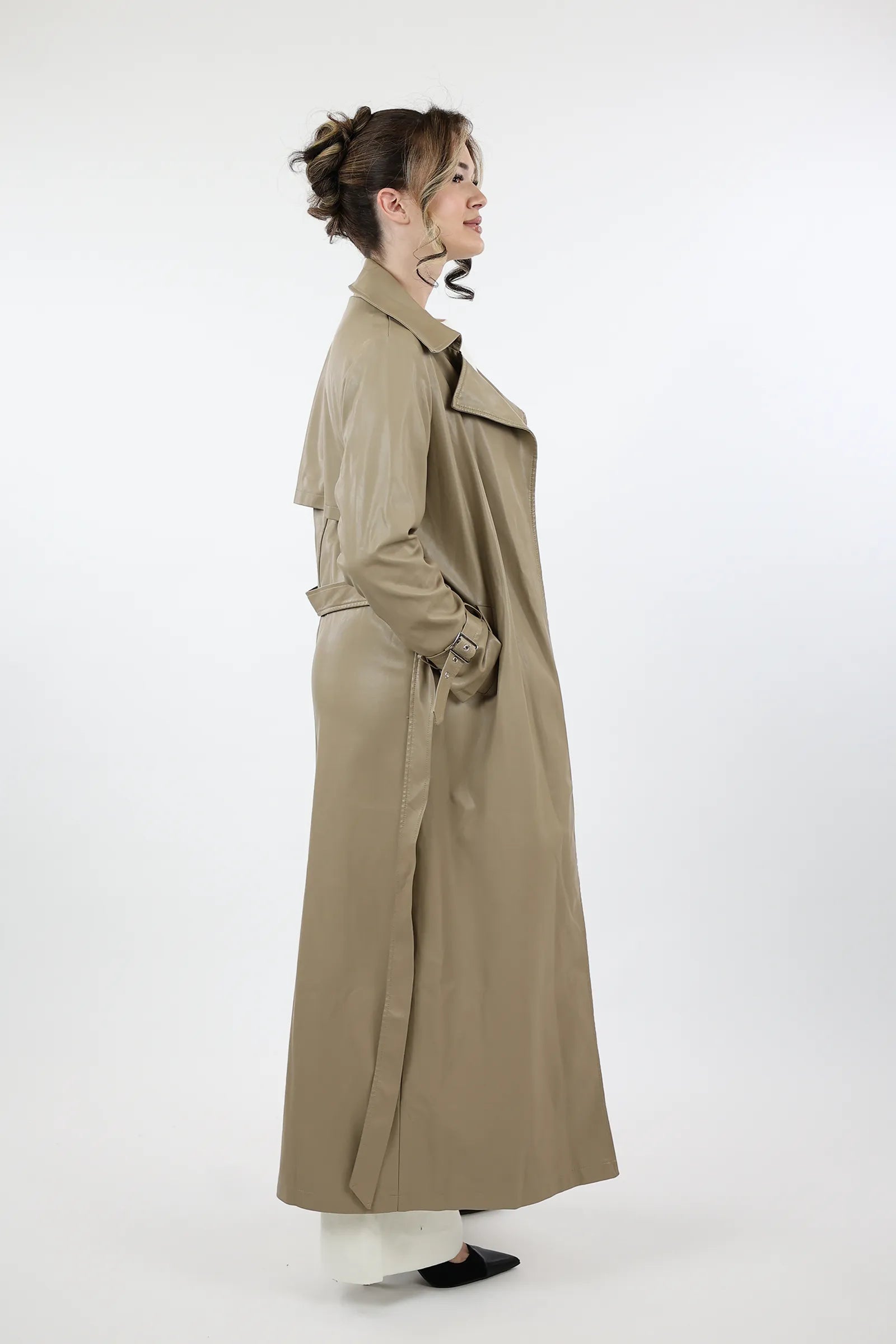 MANTIL LEATHER