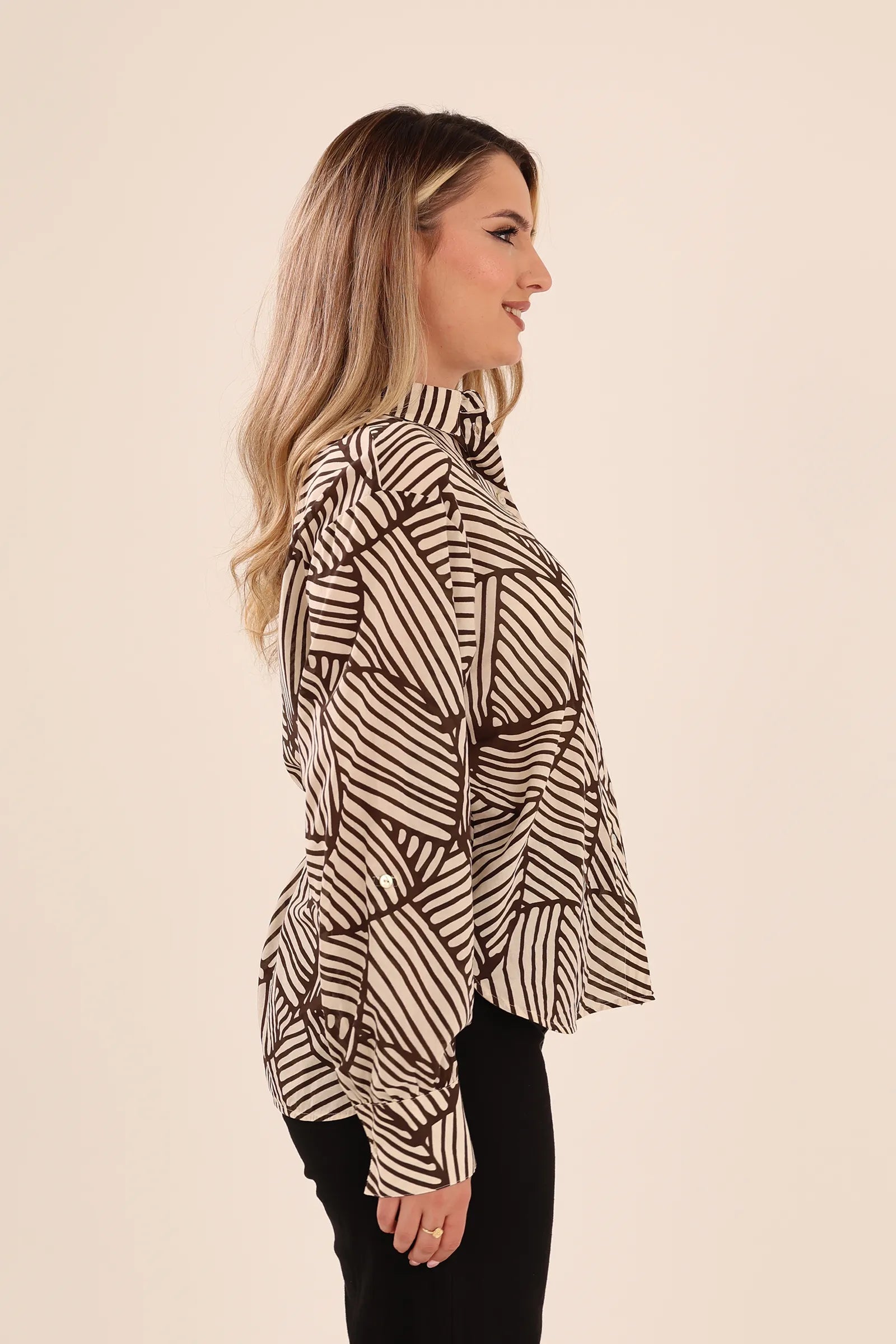 Kemishe line print