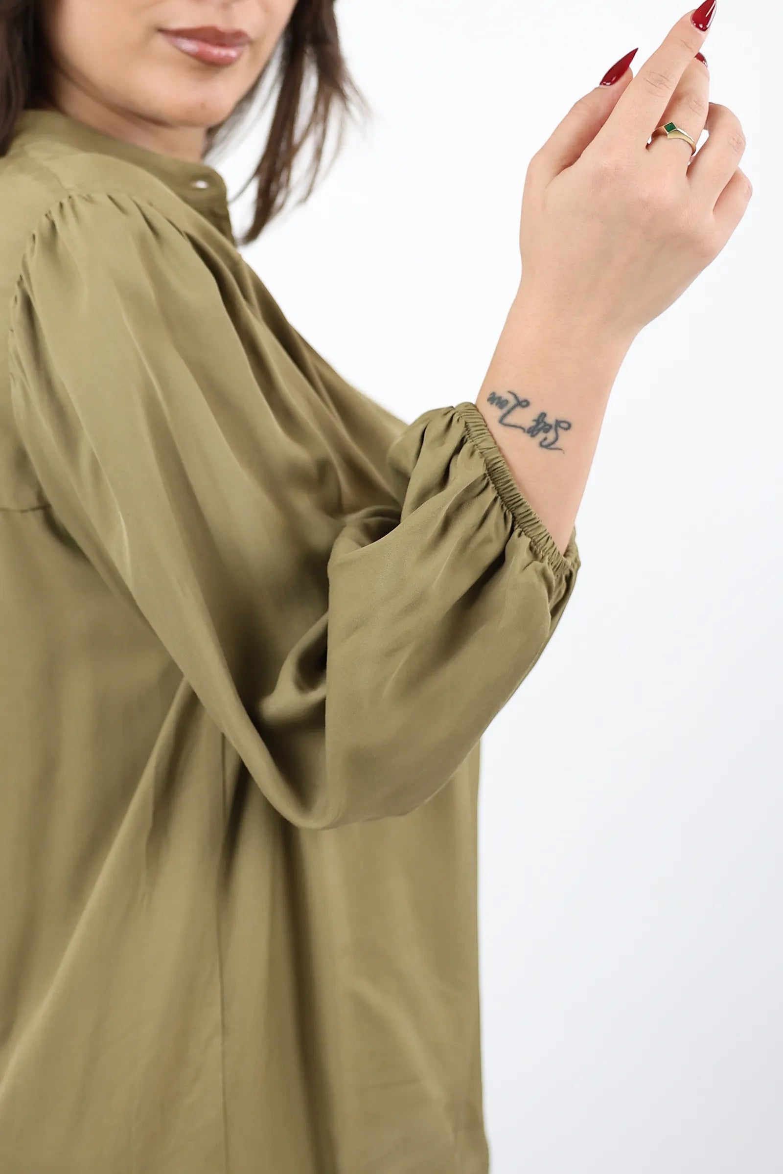 KËMISHË Mandarin Collar