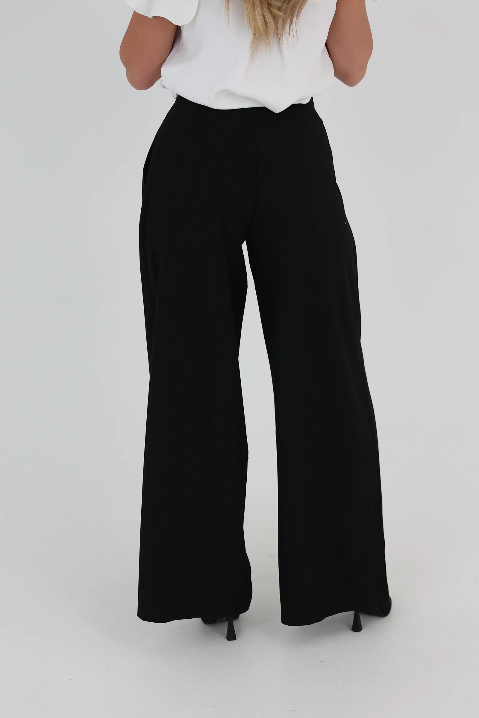 Pantallona flowy black