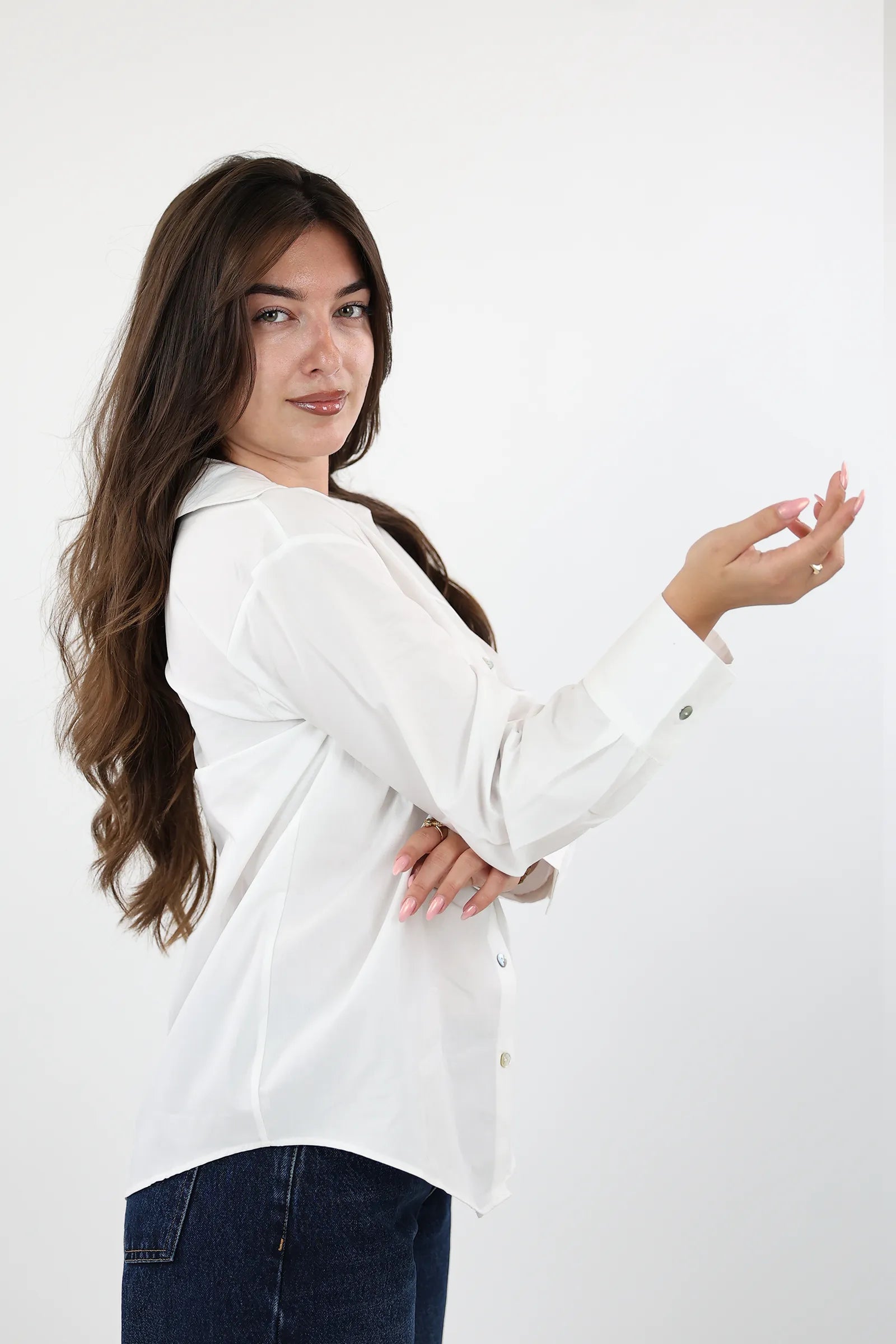 KËMISHË BASIC MUST HAVE