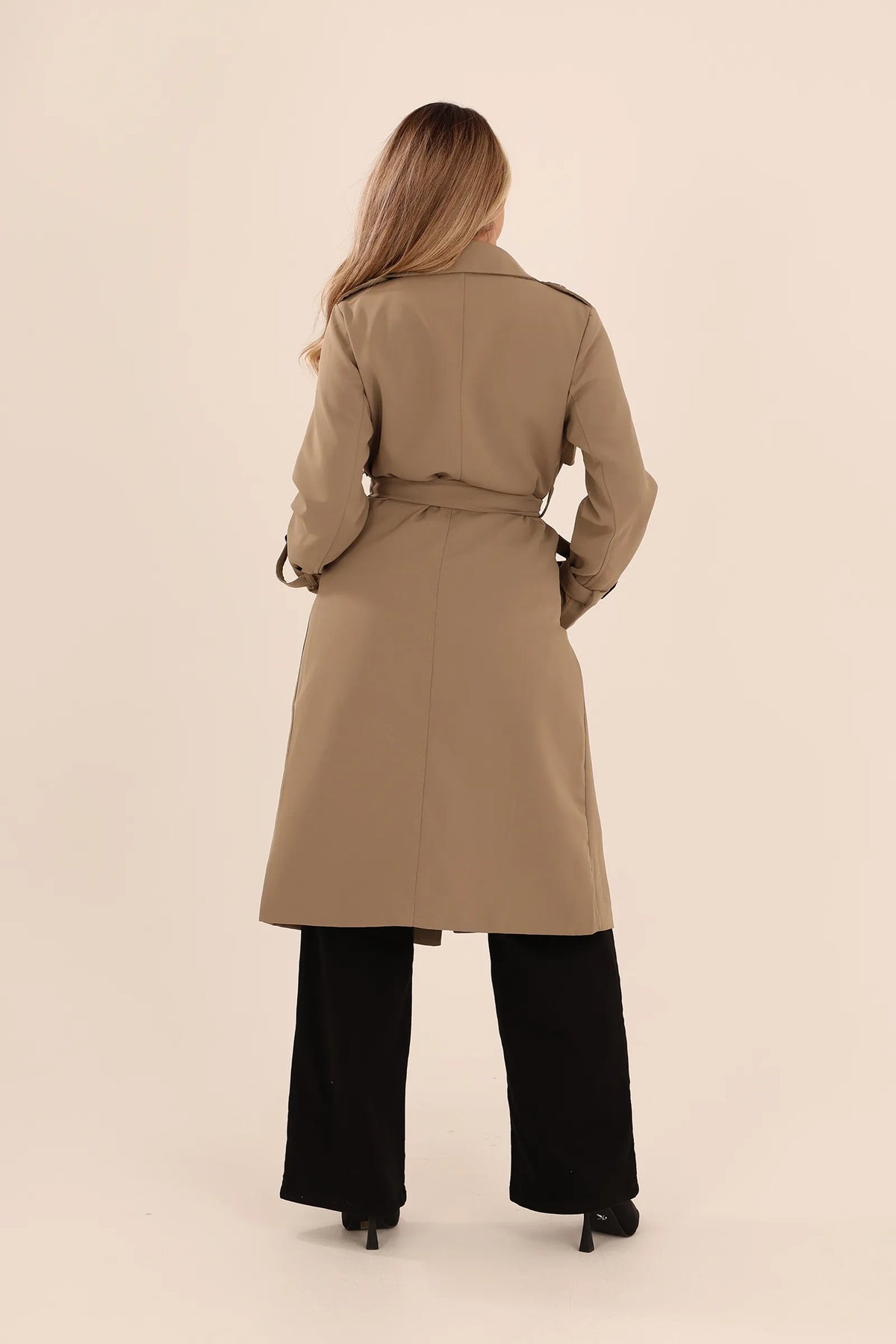 Mantil bellted trench