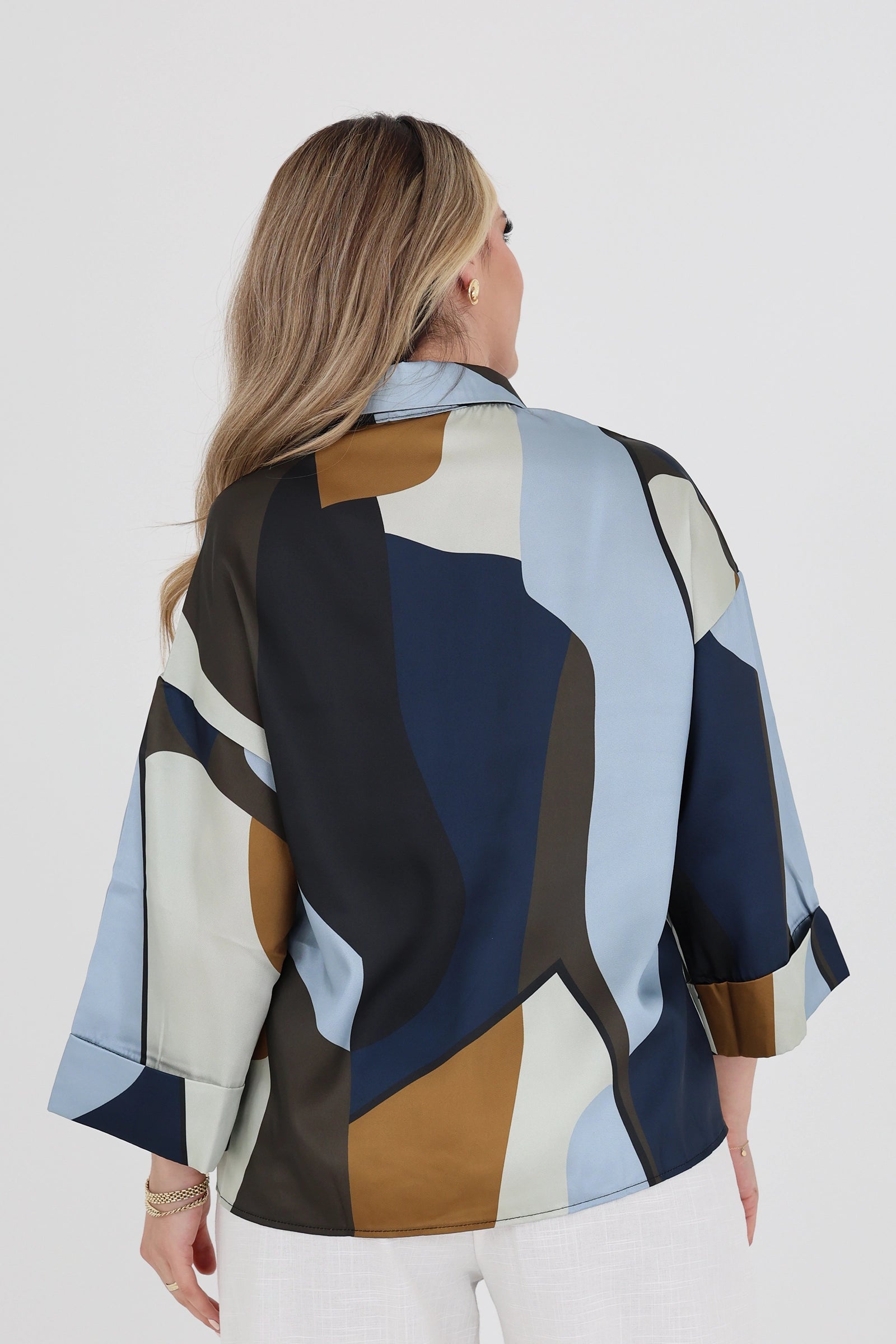 Kemishe oversized abstract