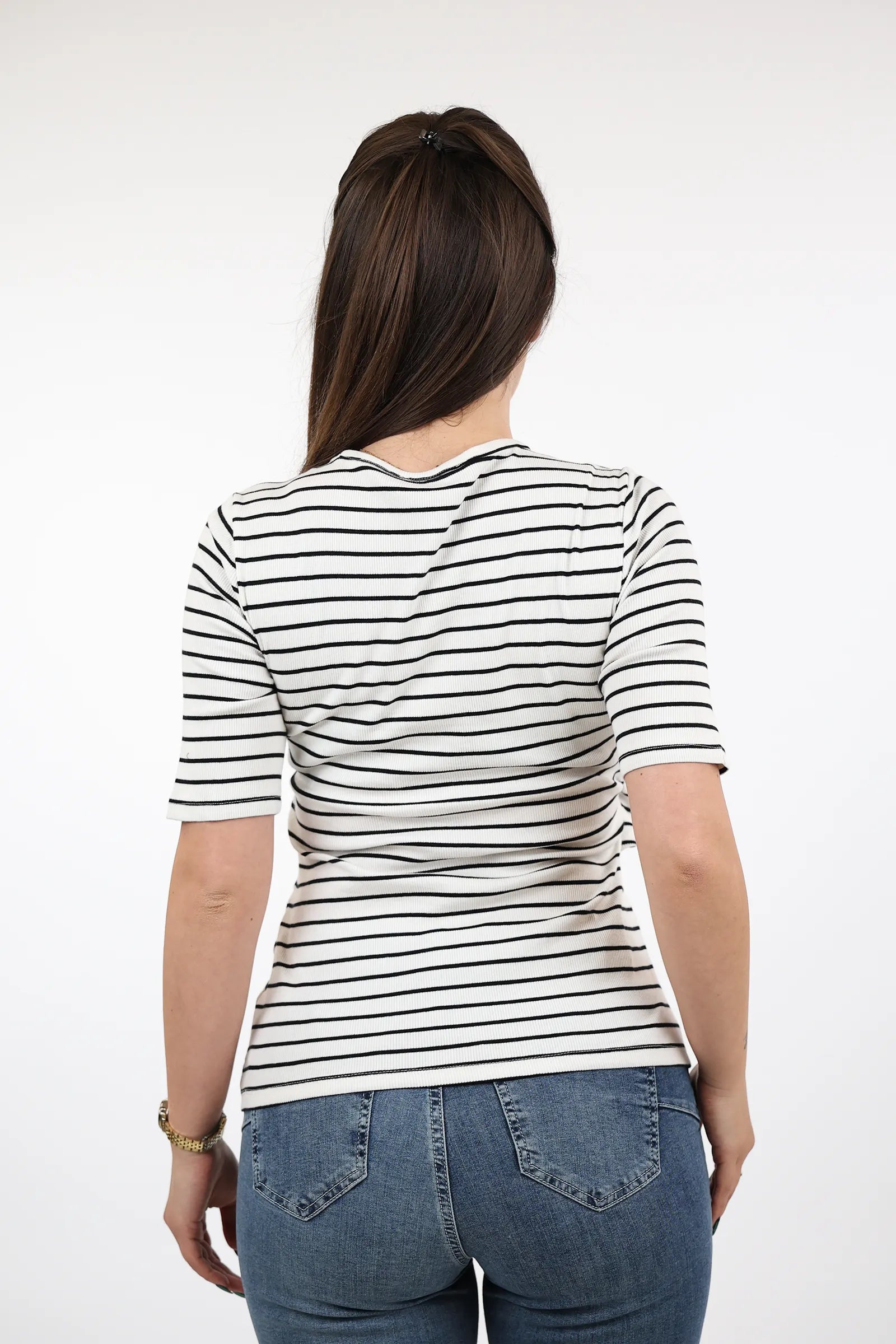 MAICË Twist Knot Top