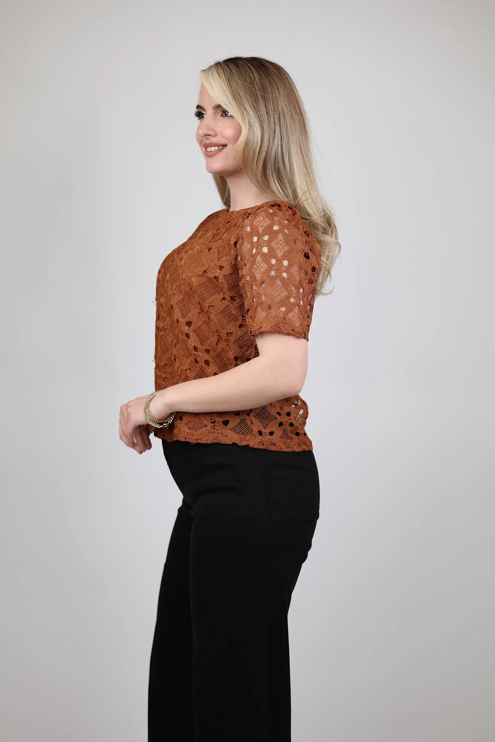 Maice geometric lace