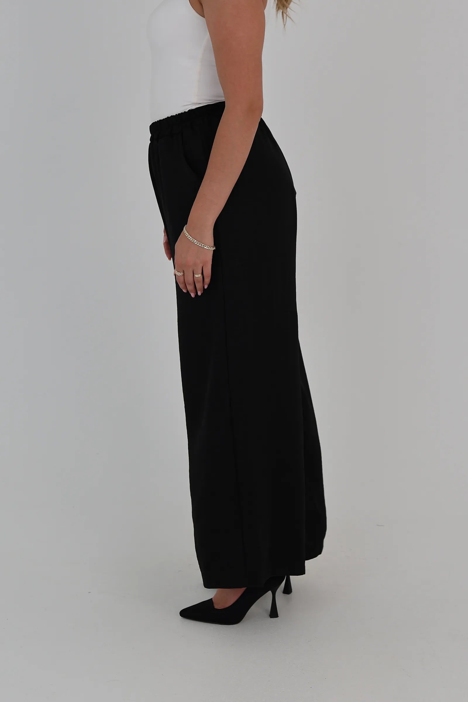 Pantallona sleek