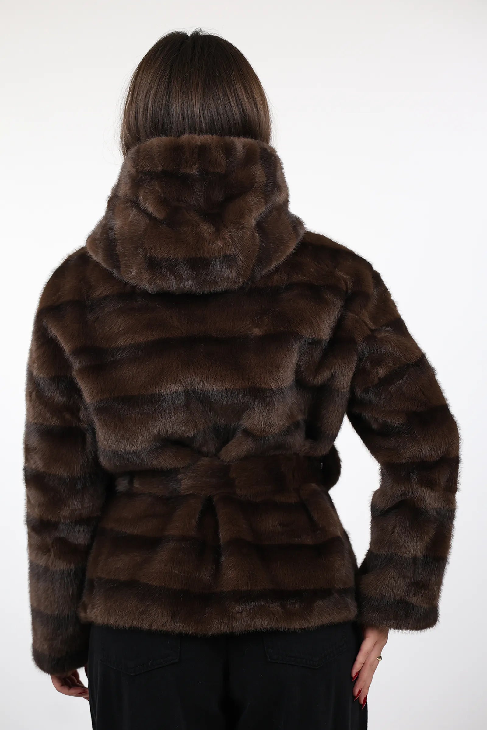 JAKNE Waist-Belted Fur