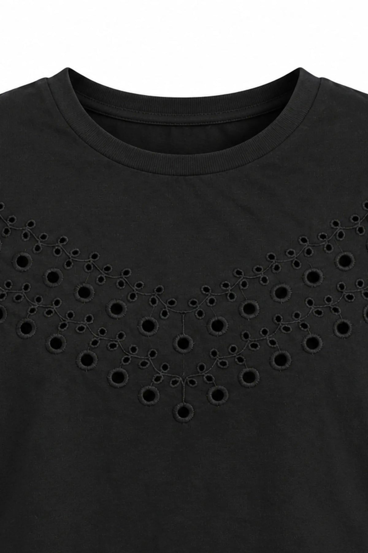 Maice decorative eyelet
