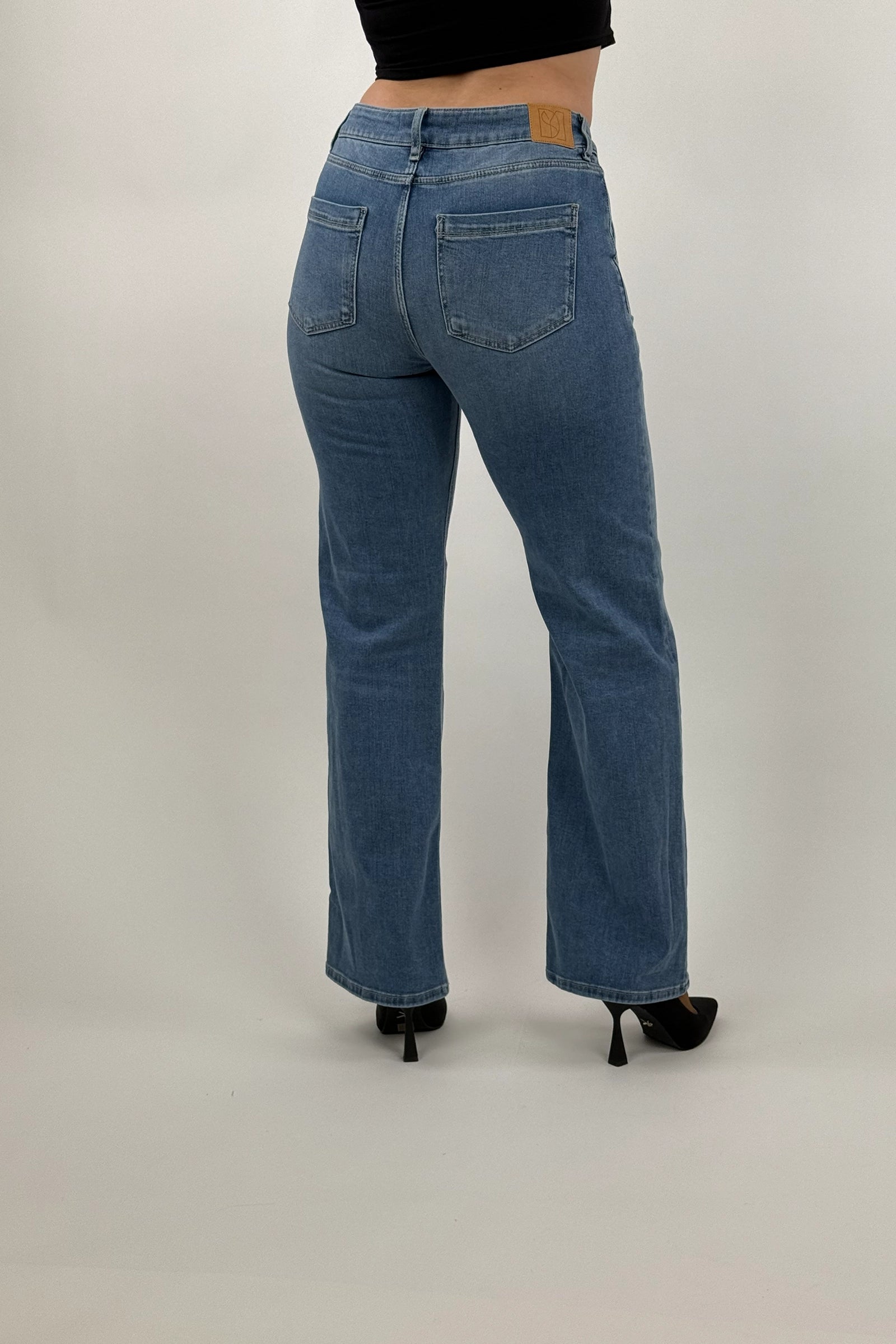 Farmerka patch pocket jeans