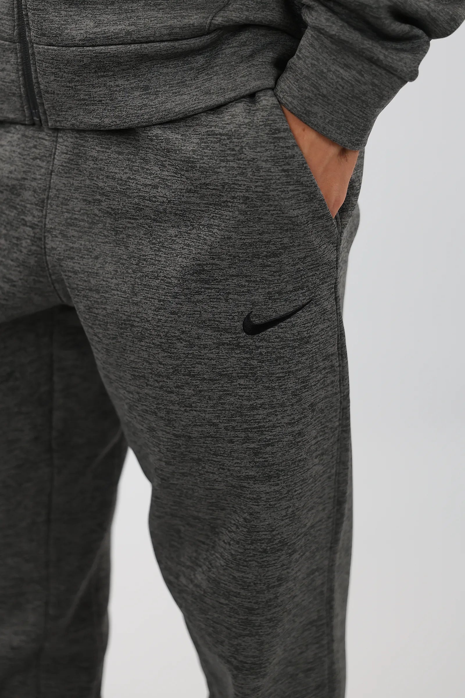 TRENERKA NIKE THERMA FIT TRAINING JOGGERS
