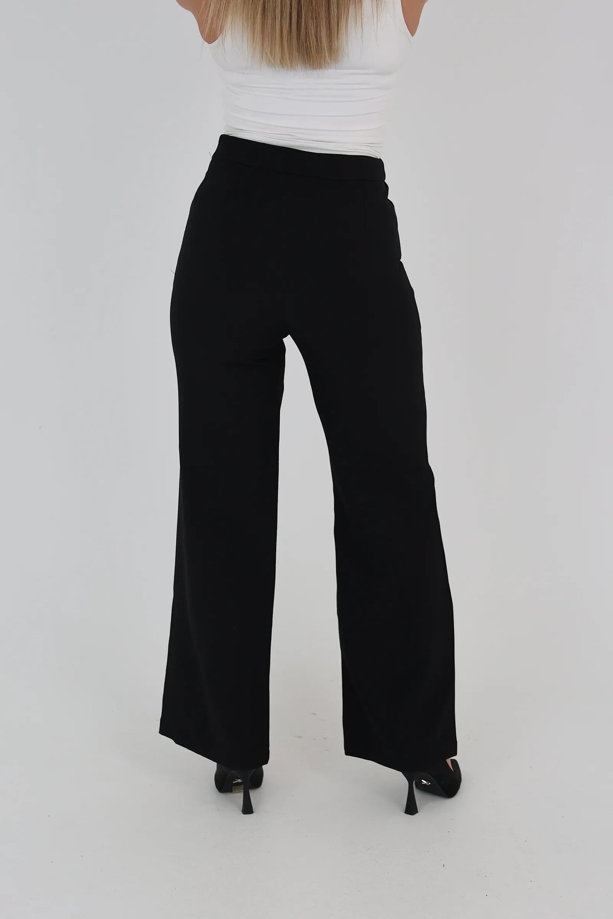 Pantallona flare trousers