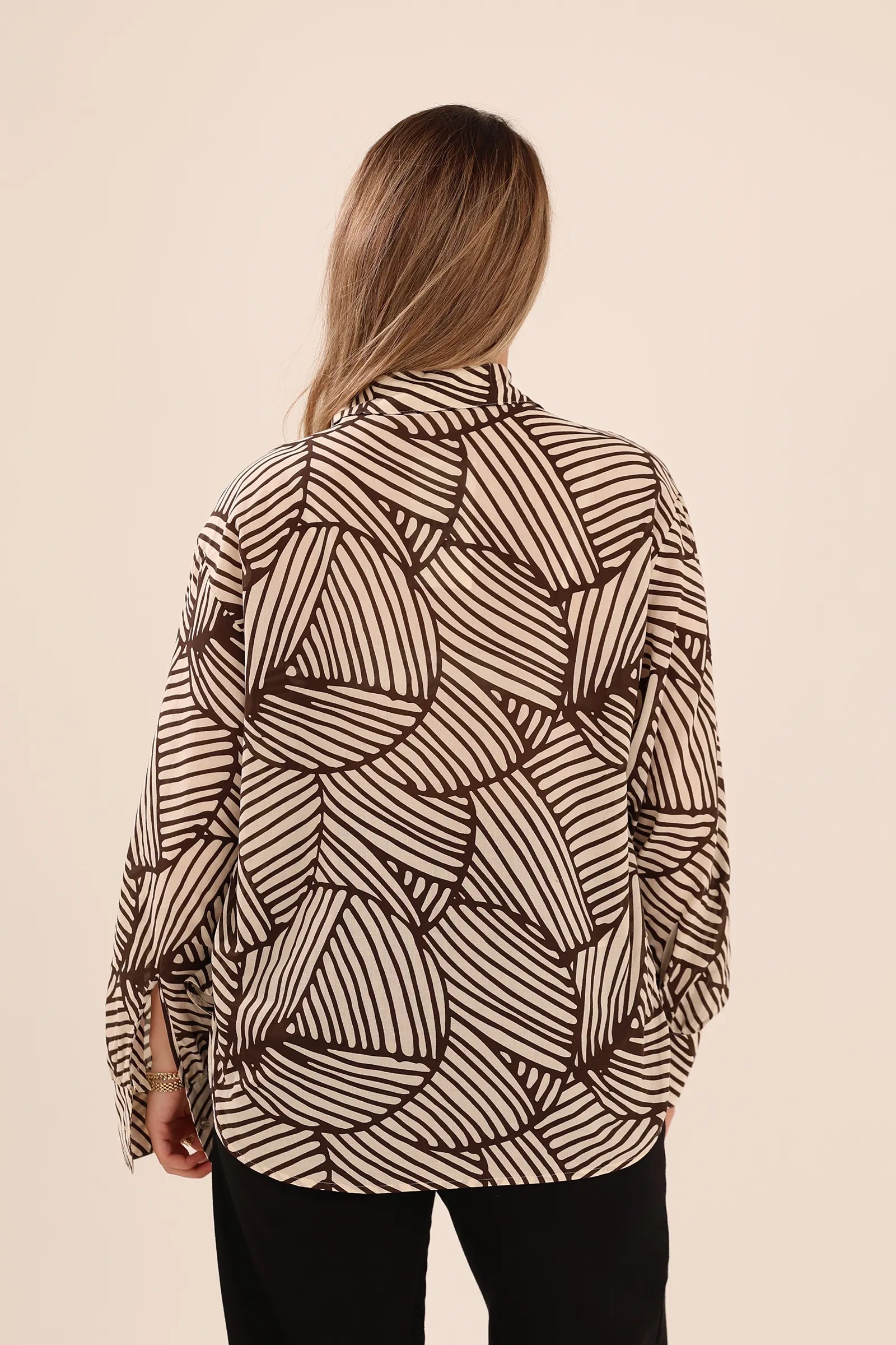 Kemishe line print