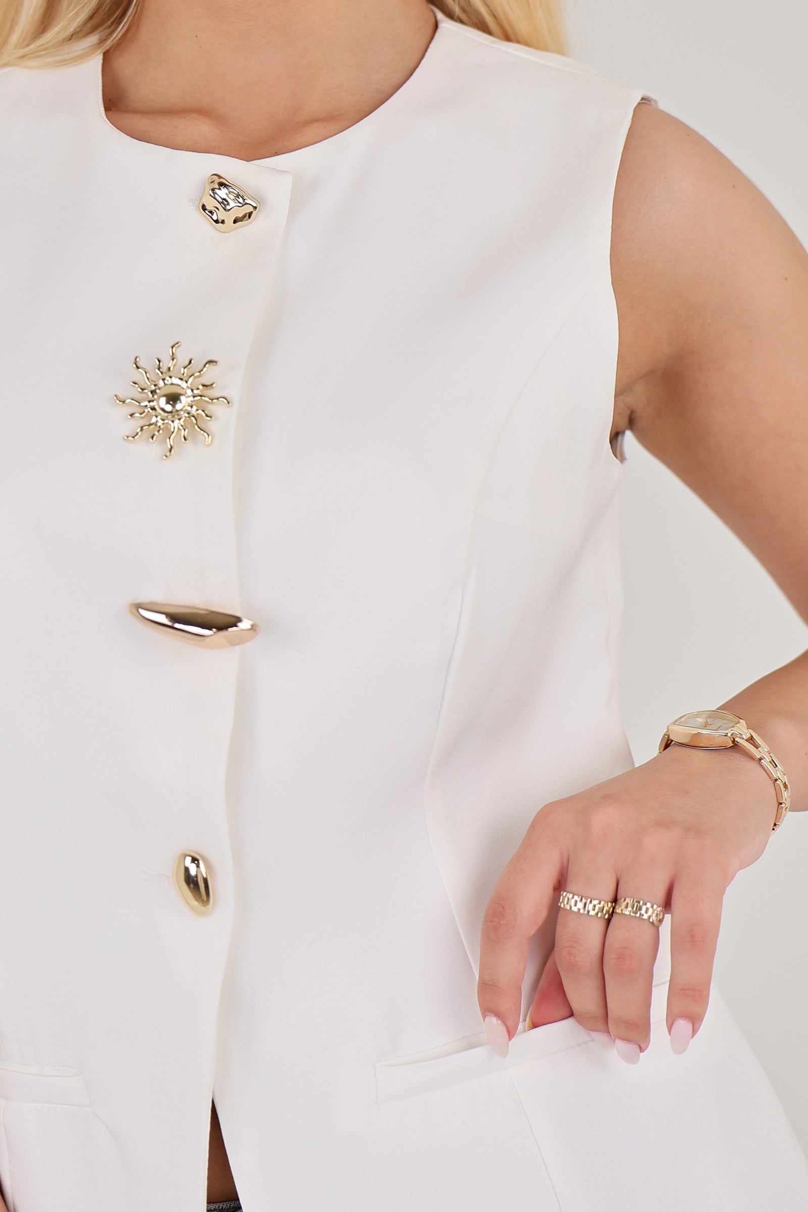 Jelek gold button