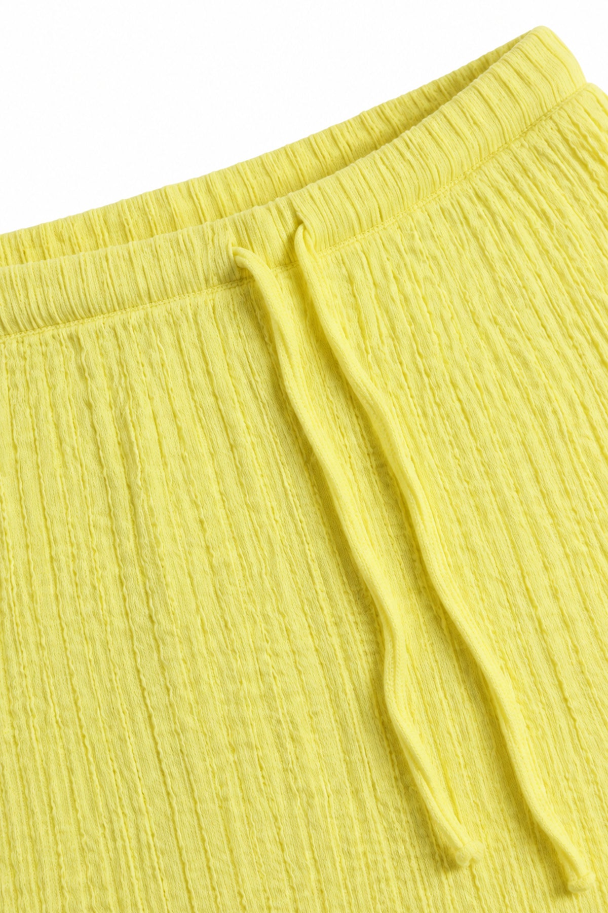 Fund lemon yellow