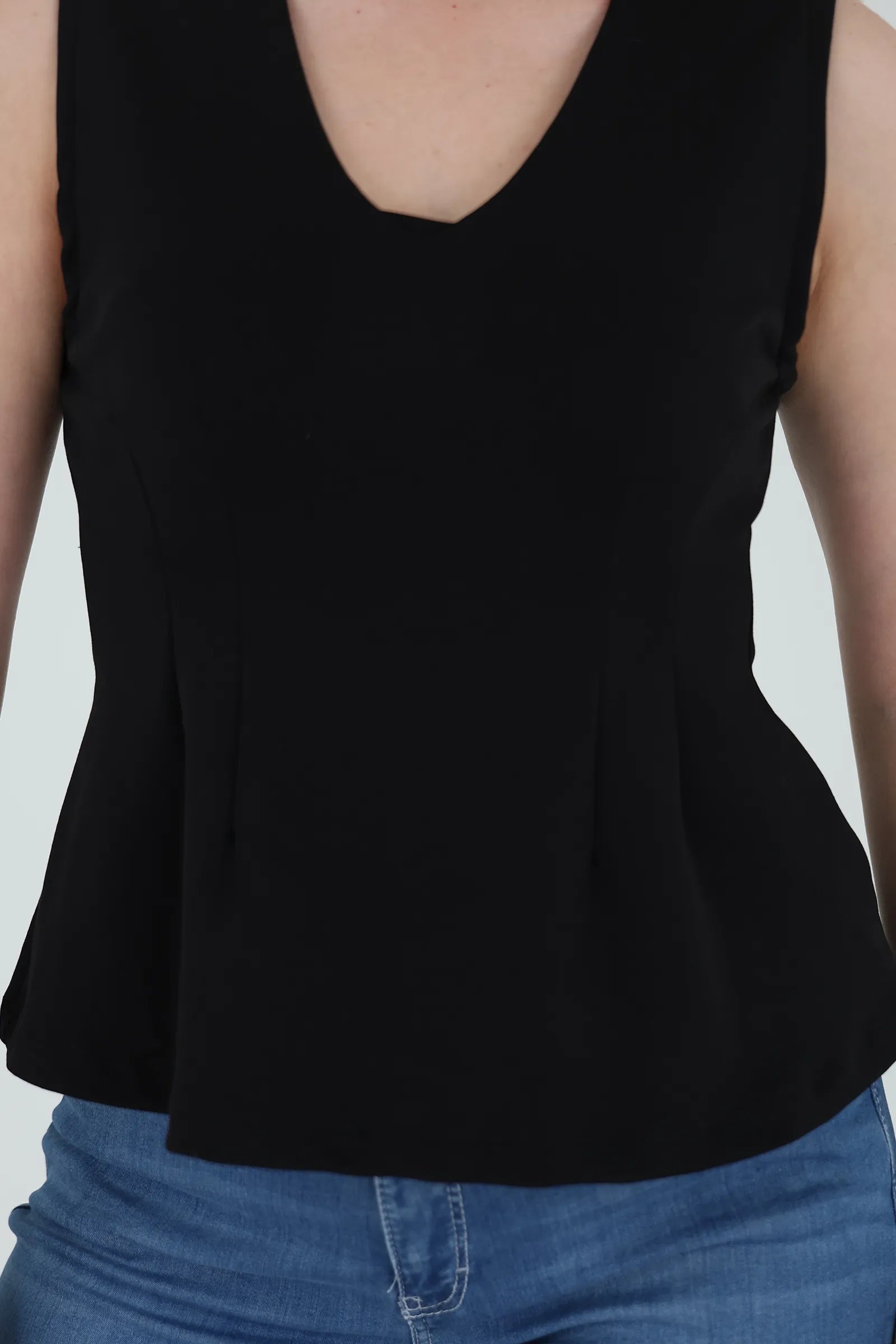 Maice v neck flare