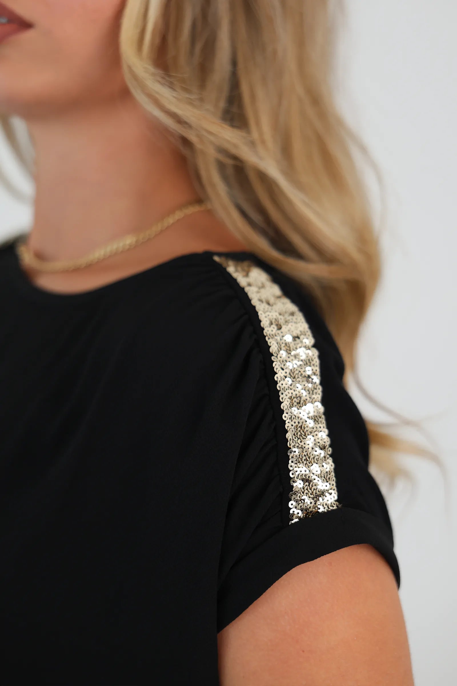 Maice sleeve jewel