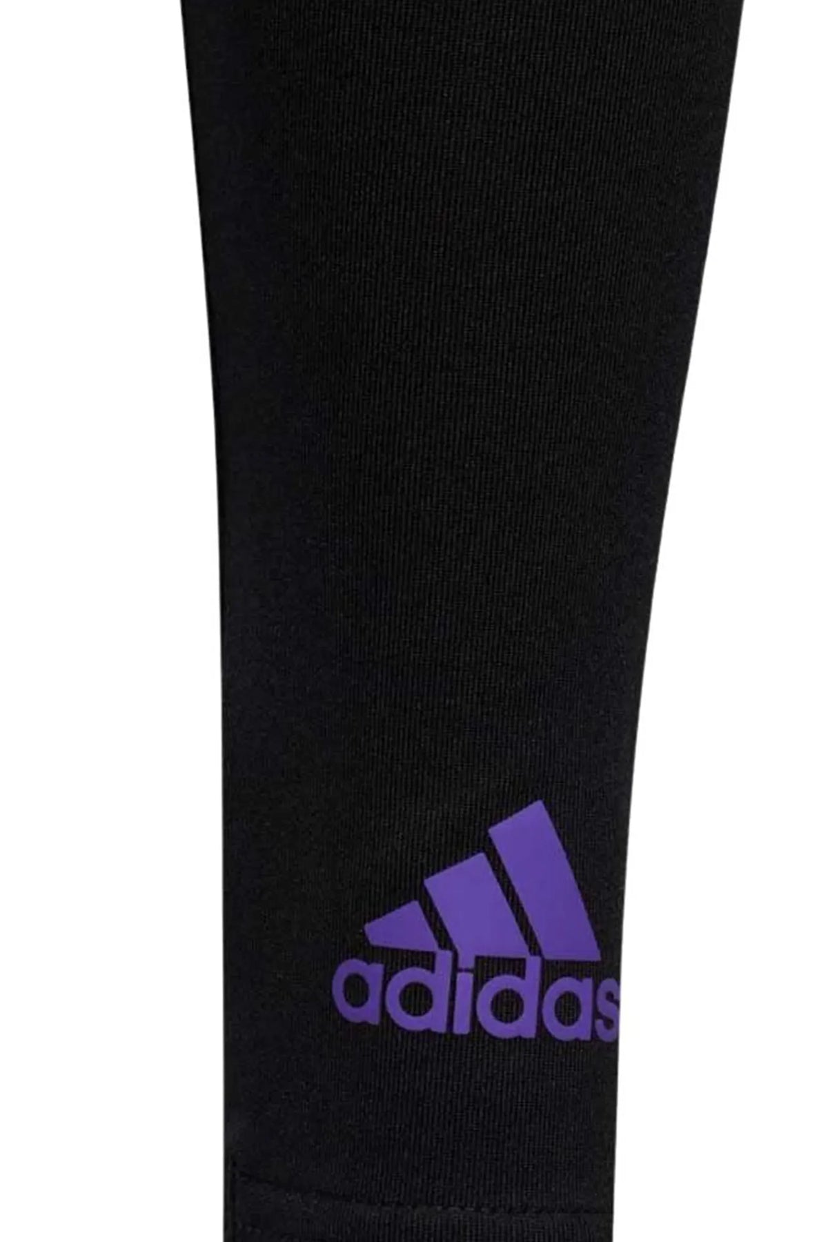 Hellanke adidas comfortable & versatile HE0061