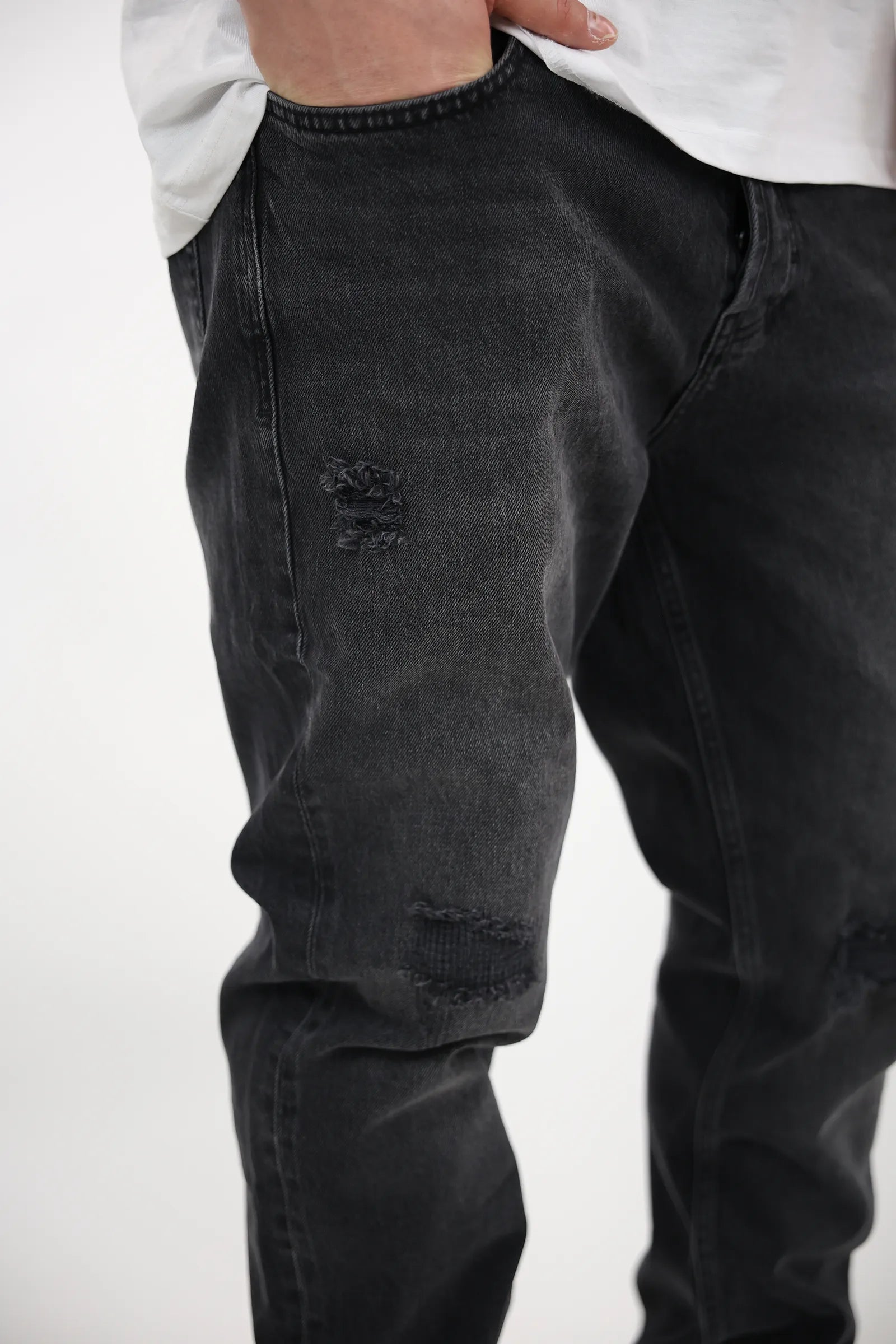 FARMERKA RIPPED JEANS